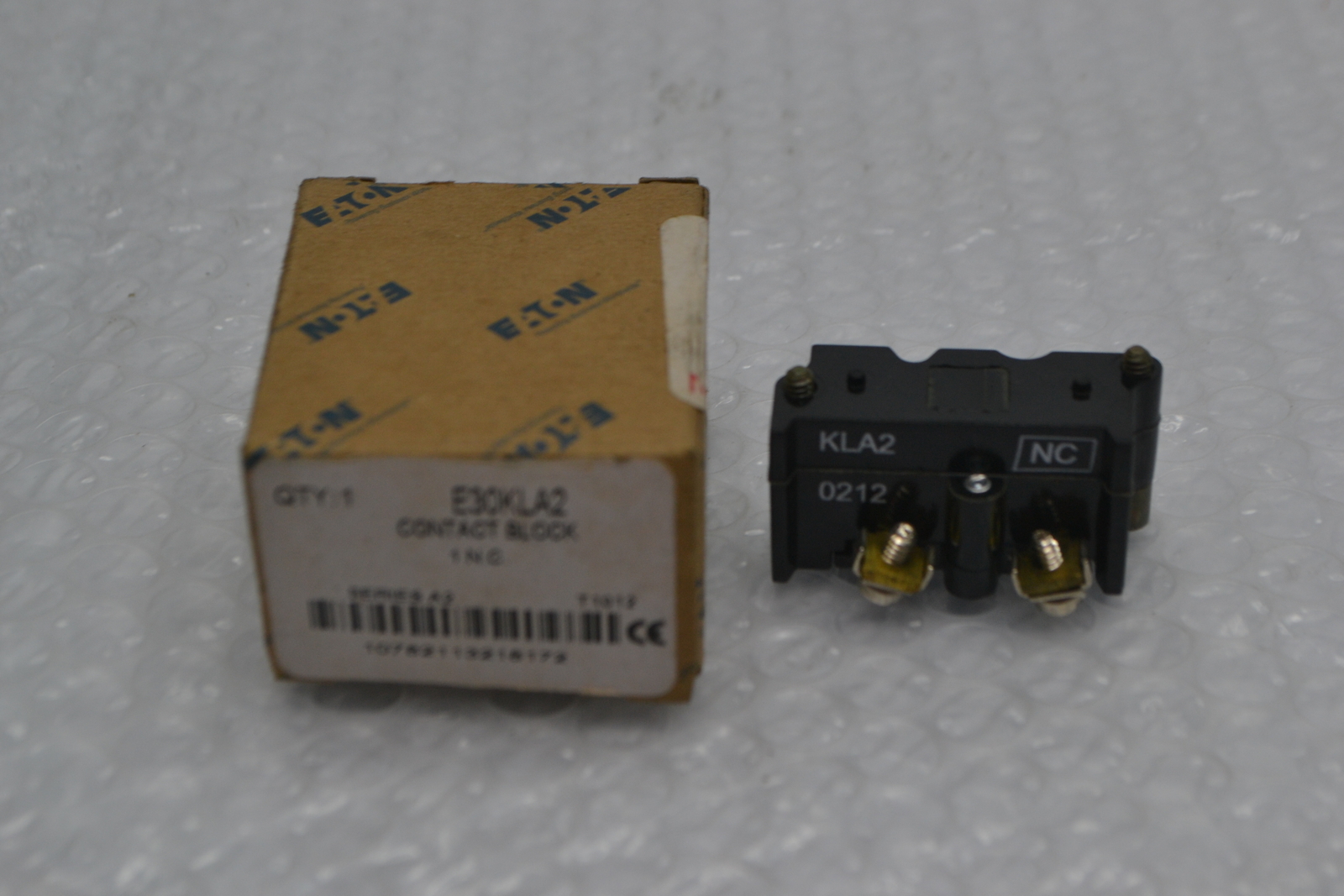 CUTLER HAMMER E30KLA2 SER.A2 CONTACT BLOCK NSMP