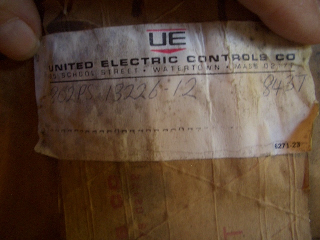 UNITED ELECTRIC 802PS 8437 13226-12 TEMPERATURE CONTROLLER NIB