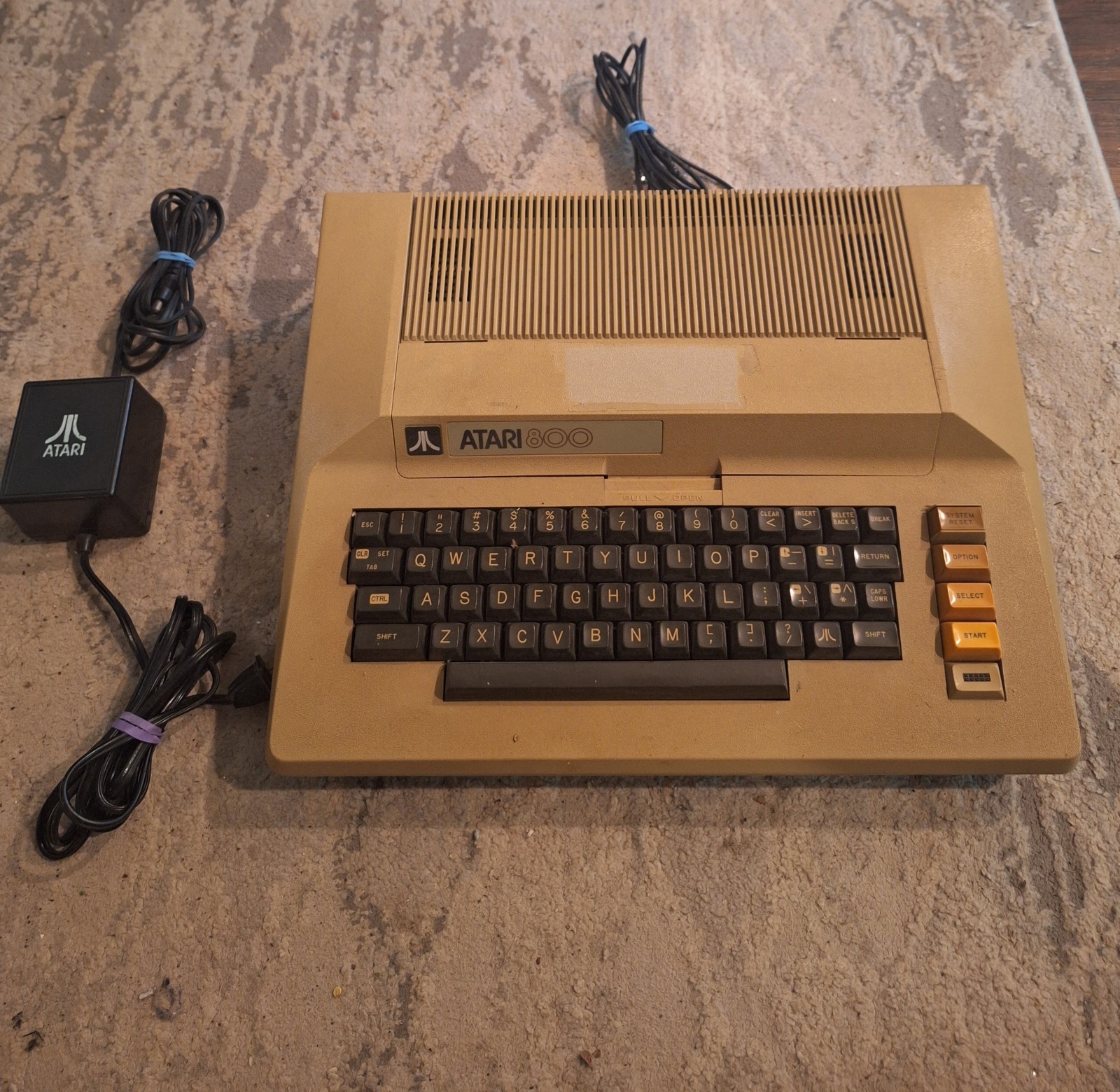 Atari 800 Vintage Home Computer Tested And Works  With Power Supply