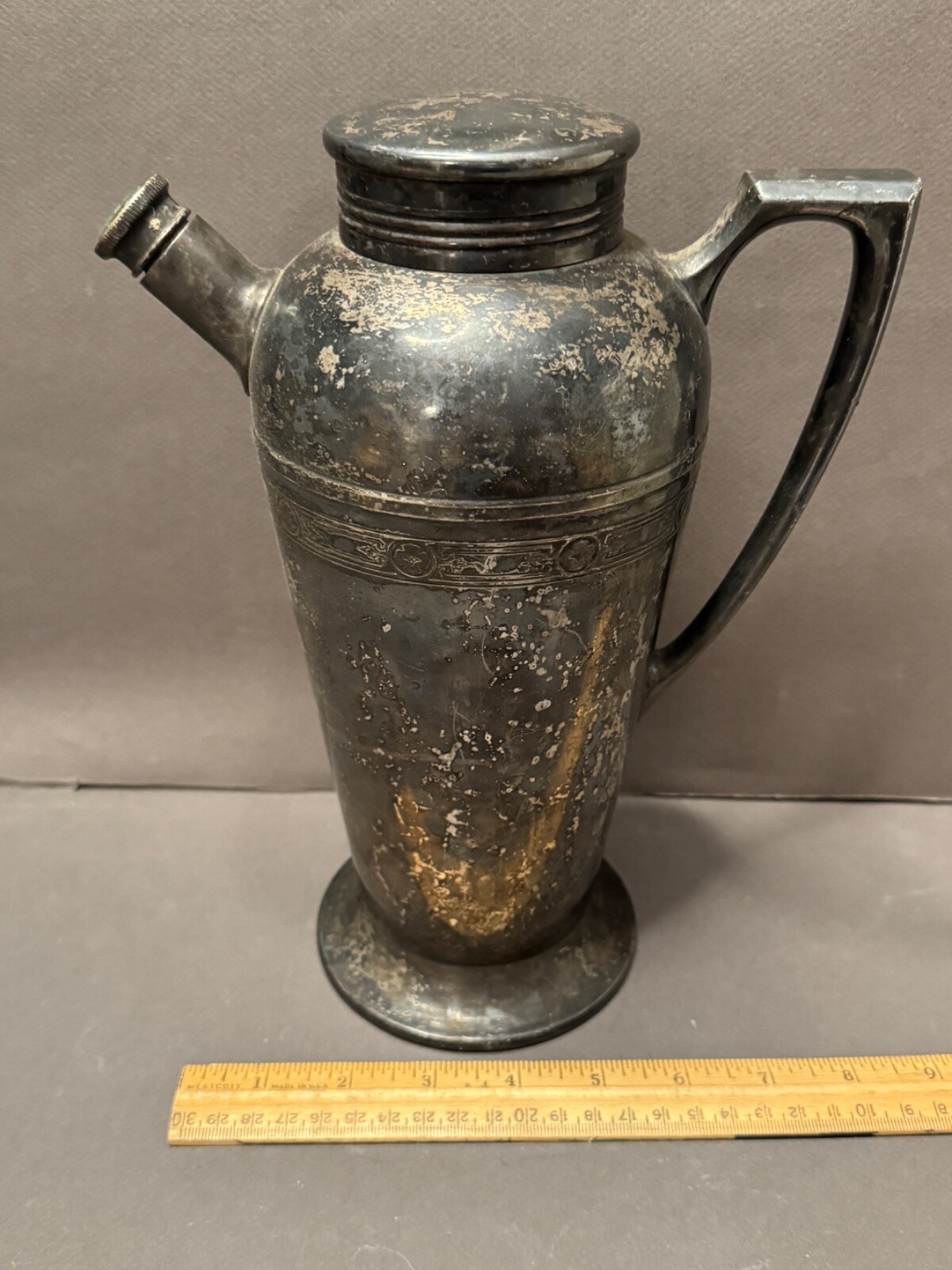 UNIVERSAL SPNS ART DECCO SILVERPLATE COCKTAIL SHAKER SCREW TOP LID PITCHER VTG