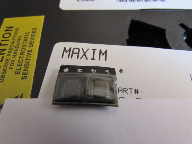 MAX5153AEEE Maxim Digital Analog Converters 13-Bit 2Ch Precision 16-pin QSOP USA