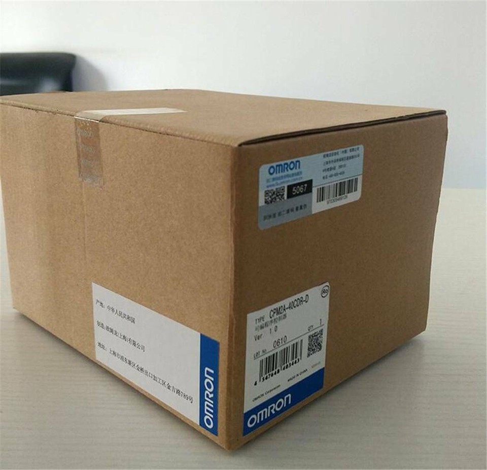 Omron CPM2A-40CDR-D Programmable Controller Module New in box