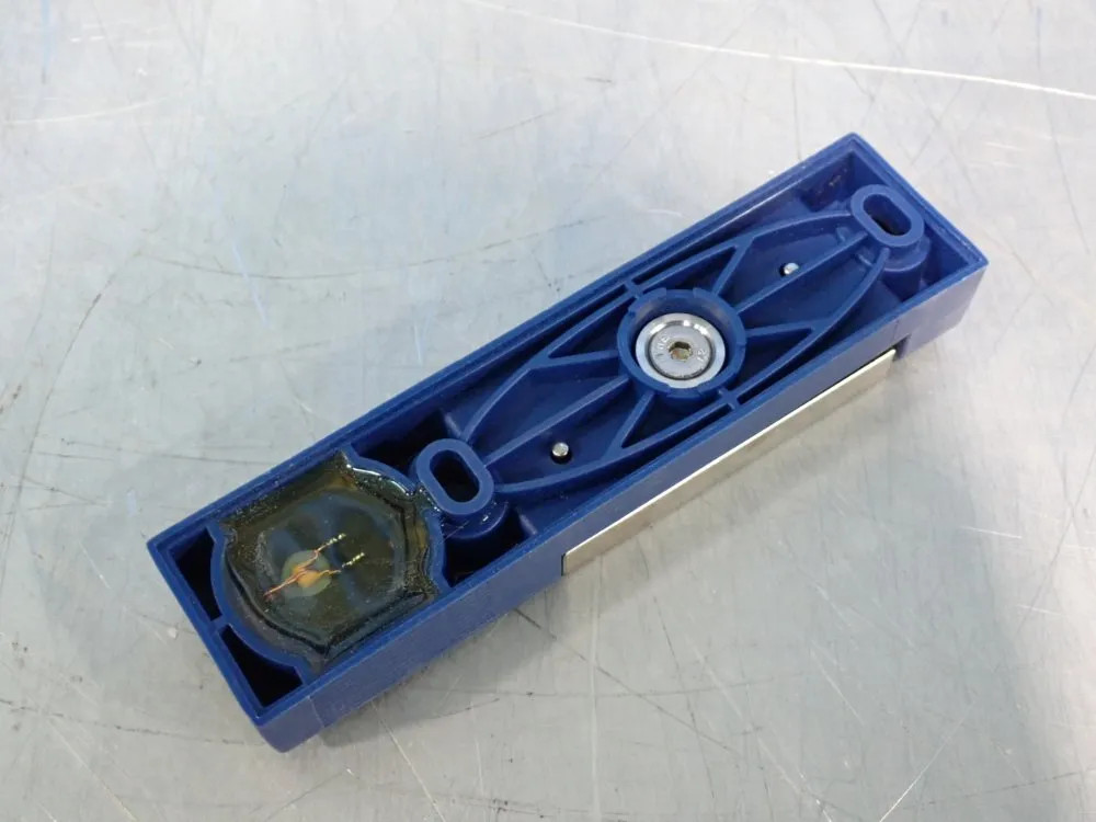 SCHMERSAL LOCKING GUARD MZM 100 B1.1