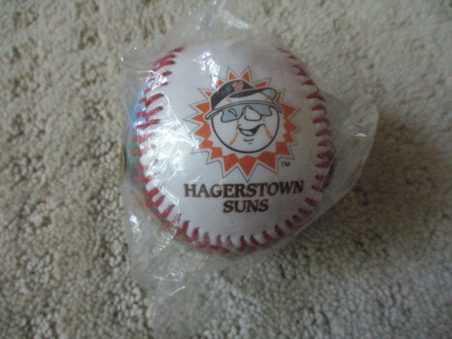 Hagerstown Suns 2012 MiLB Baseball Collectors Baseball Marrero / Maxwell