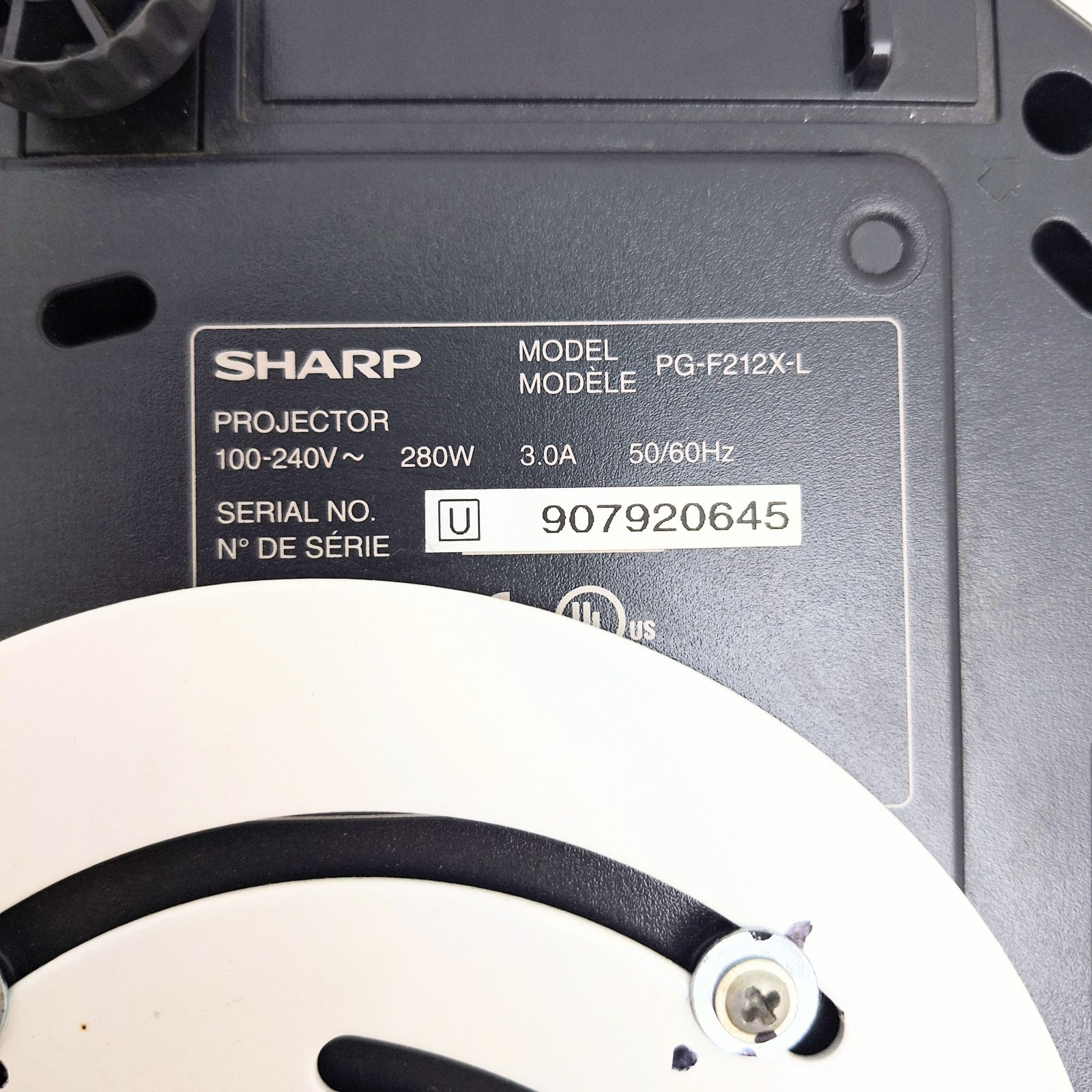 Sharp Notevision XR-32X DLP Multi-Media 2500 Lumens Projector W/ Ceiling Plug