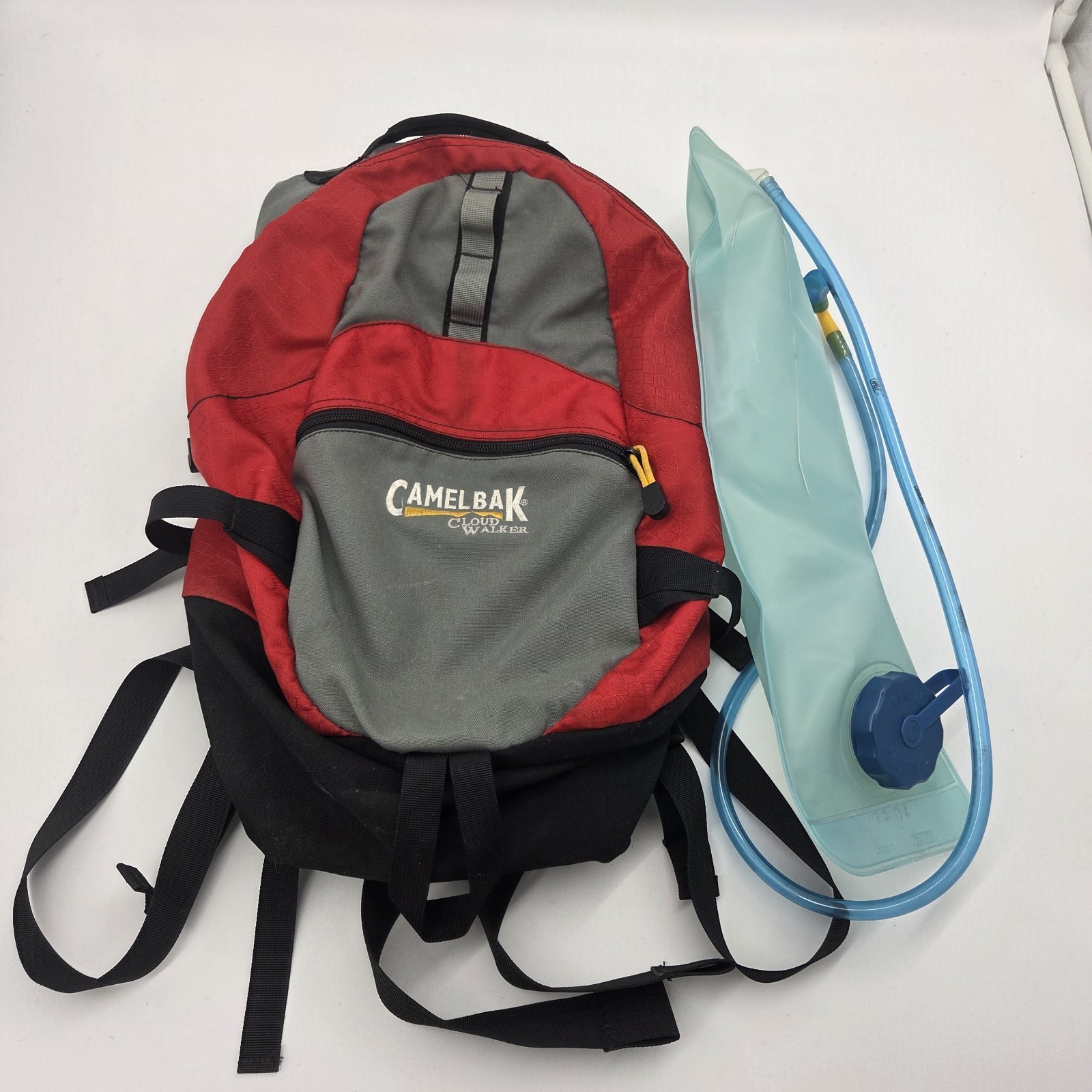 CAMELBAK Cloud Walker Hiking H20 Hydration Backpack Red W/2L Bladder Plus Extra