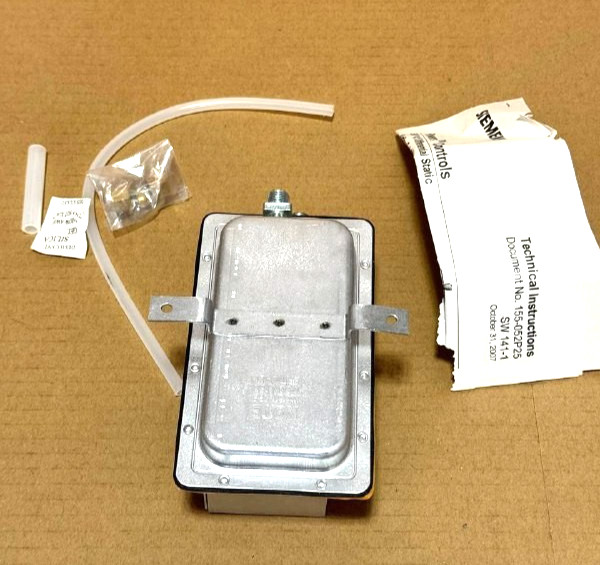 SIEMENS POWERS AIR FLOW SWITCH 141-0575