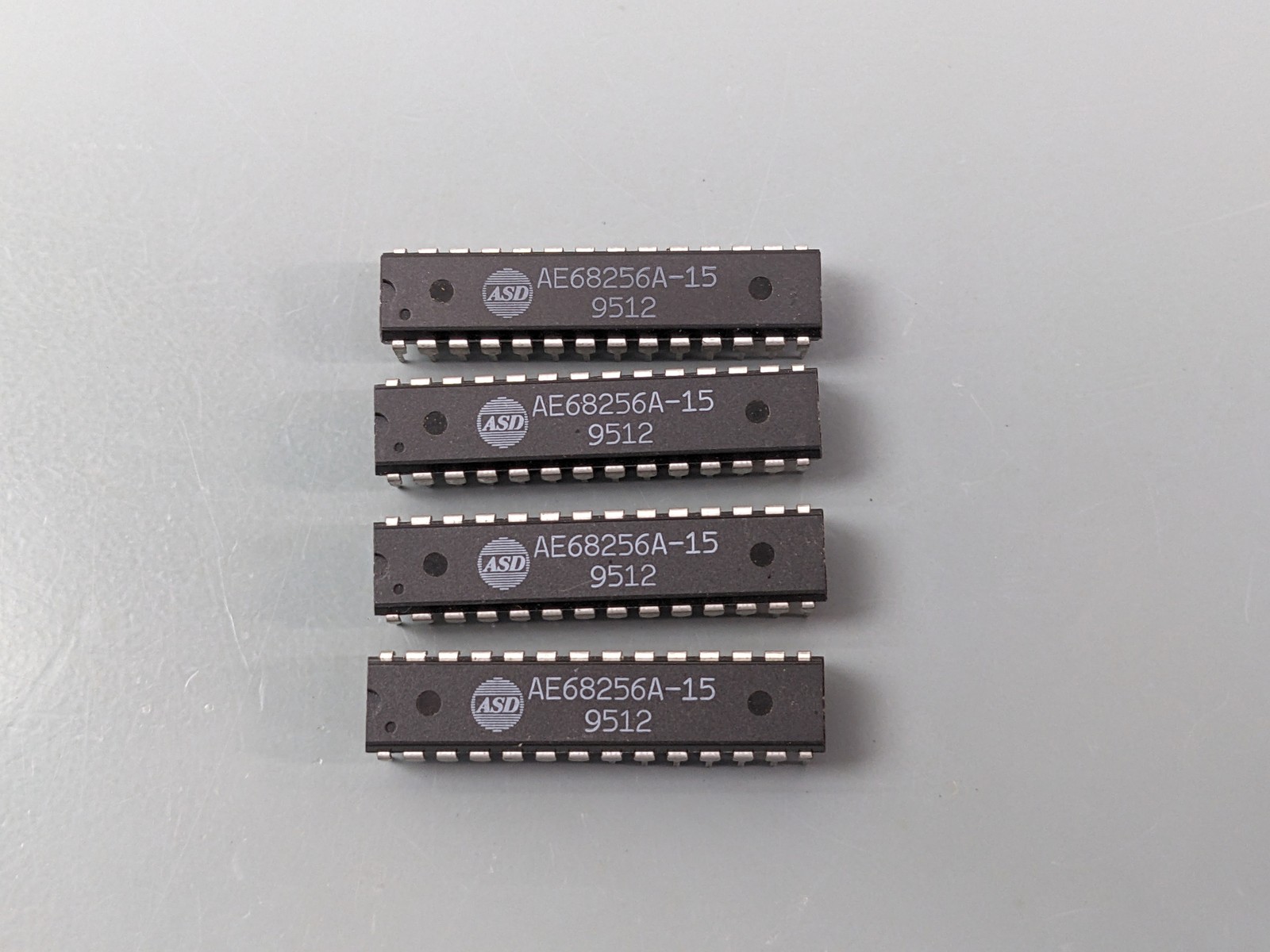 (4) ASD AE68256A-15 Parallel SRAM ICs, 256Kbit (32K x 8bit) RAM Memory DIPs