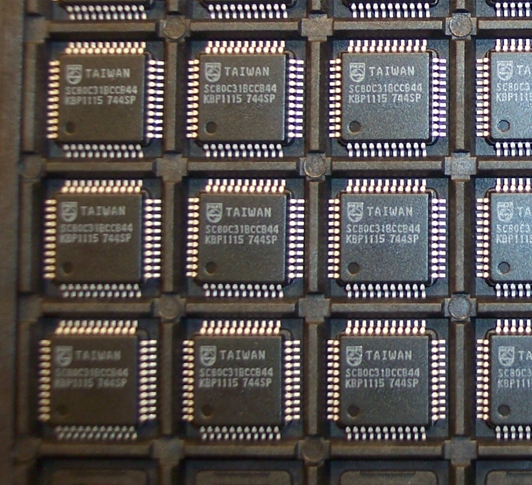 QTY (12) SC80C31BCCB44 PHILIPS PQFP-44 8 bit MICROCONTROLLER NOS