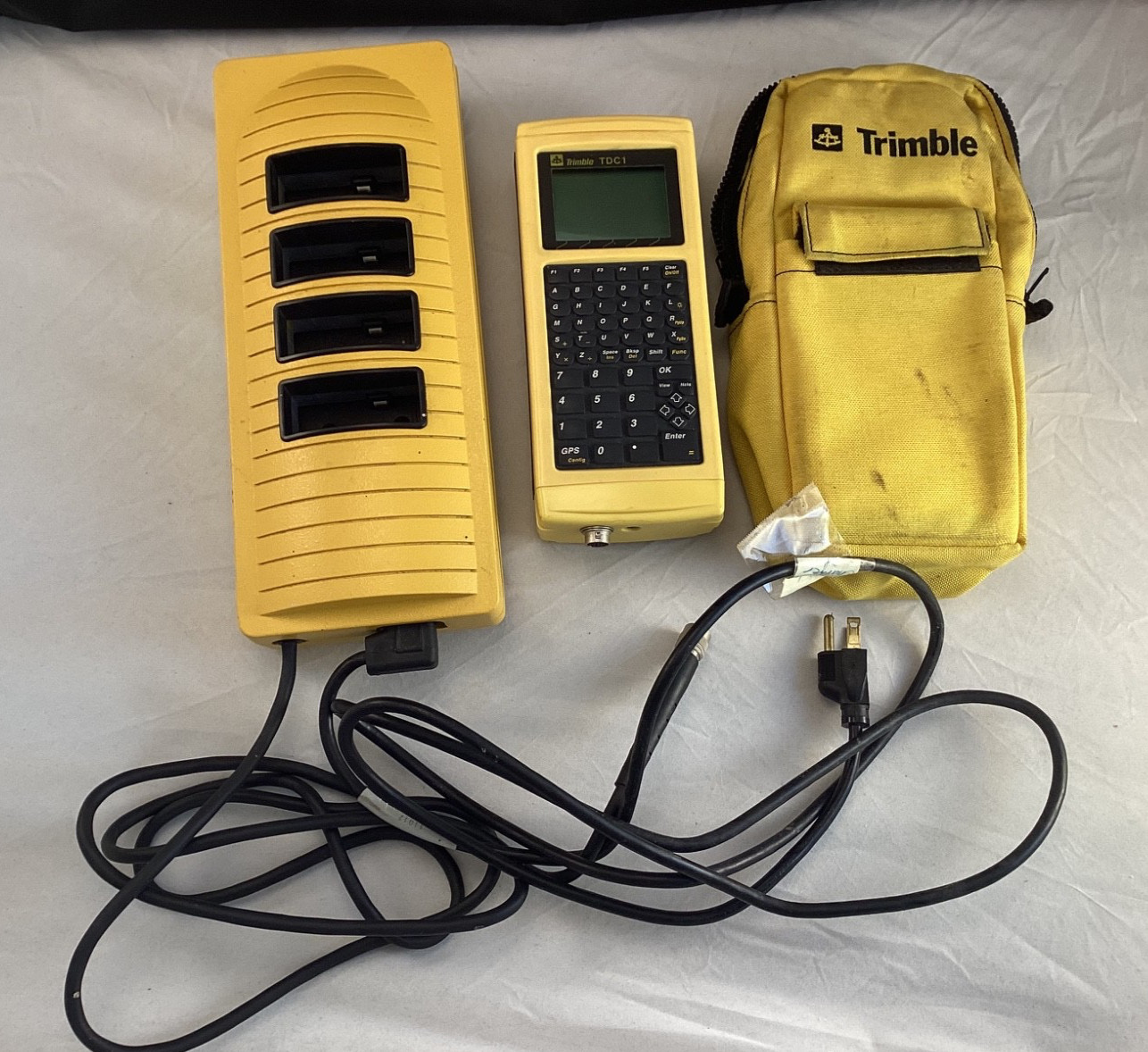 Trimble TDC1 Data Collector and 20669-10 Charging Station with I/O Port
