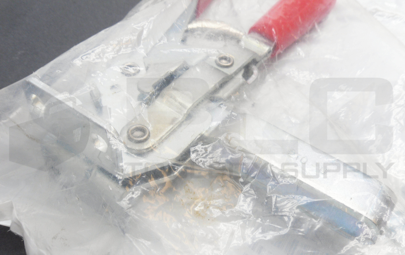 SEALED NEW DE-STA-CO 210-UR TOGGLE HOLD DOWN CLAMP 210-U