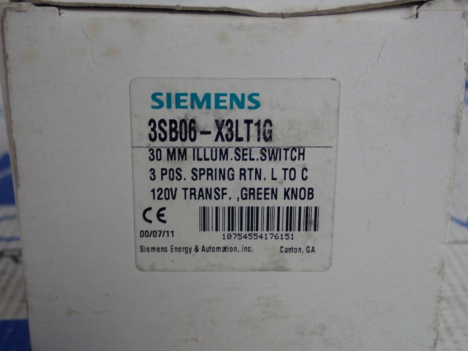 SIEMENS 3SB06-X3LT1G 3 POS ILLUM. SELECTOR SWITCH GREEN