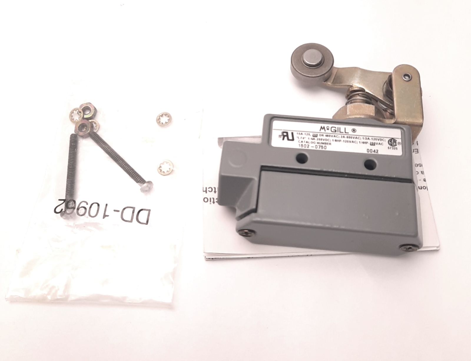 Mcgill 1502-0750 Roller Lever Switch 600v AC 250v DC, 2.5-6.68N , SPDT