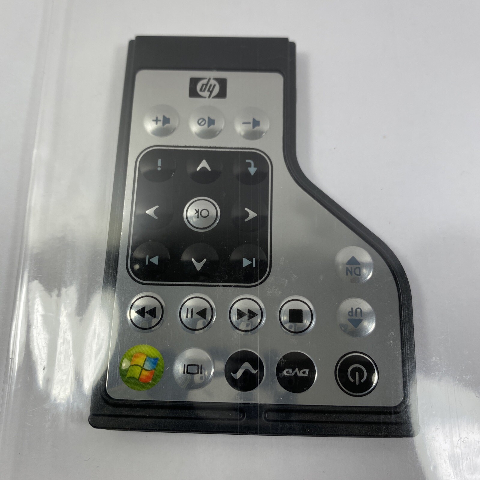 HP COMPUTER REMOTE CONTROL FOR PAVILION LAPTOPS - MODEL 396975-002 - NEW