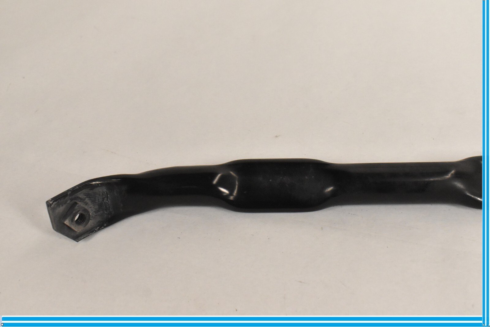 06-12 BMW E90 E70 OEM BRACKET BRACE