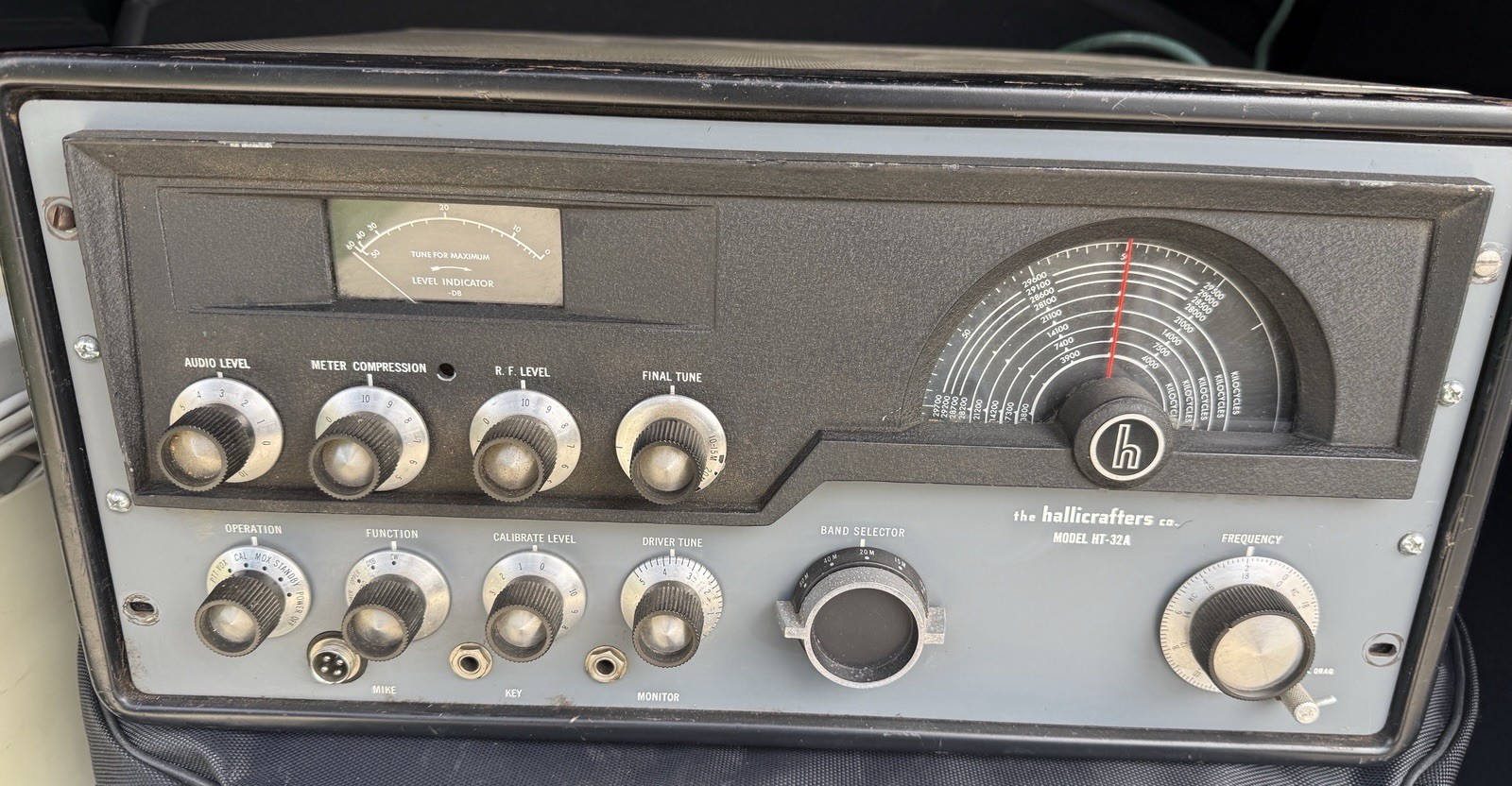 Halicrafters HT-32A Radio Transmitter Ham Amateur Radio  For repair