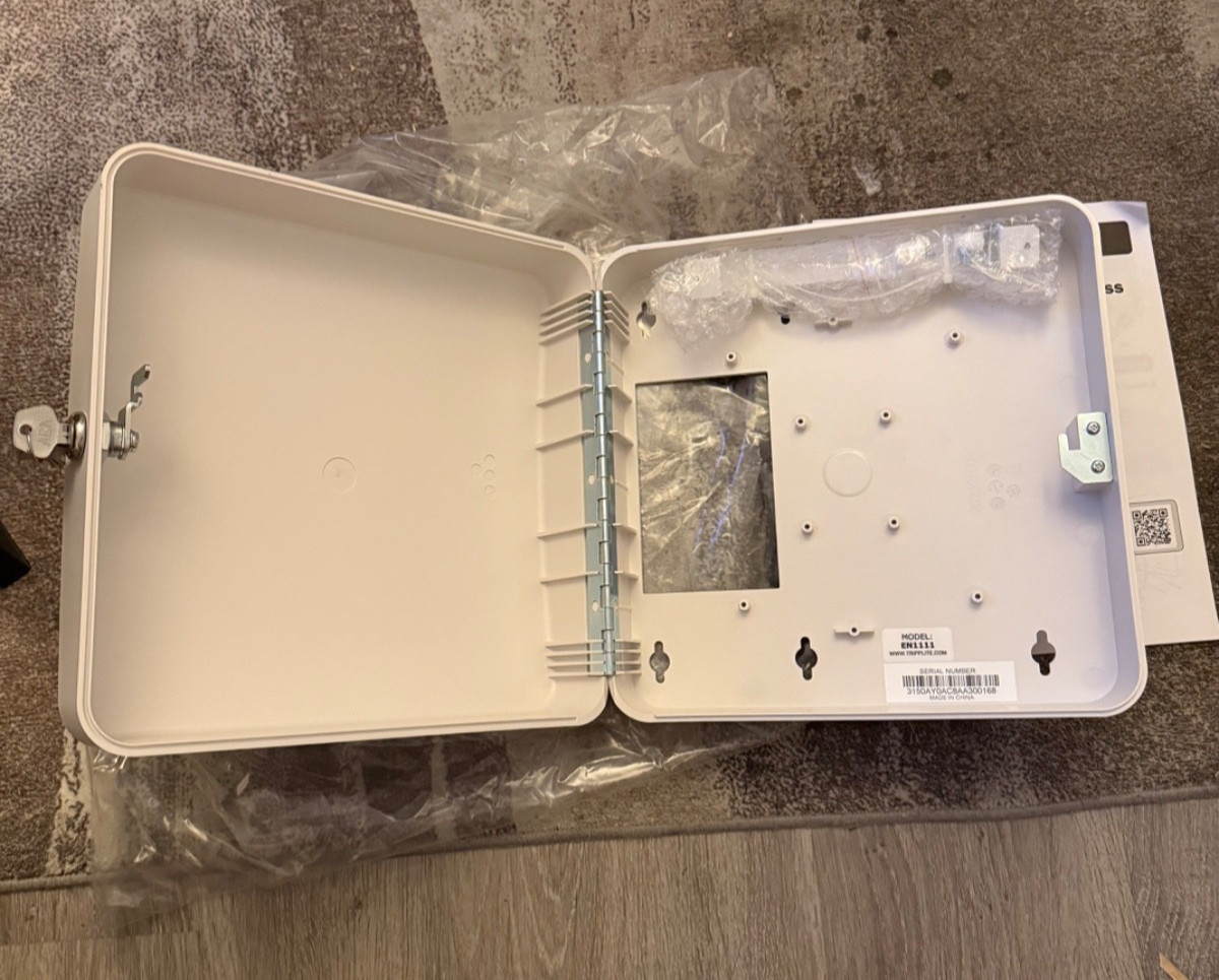 Tripp Lite EN1111 Wireless Access Point Enclosure Mount Box/Open Box -NEW