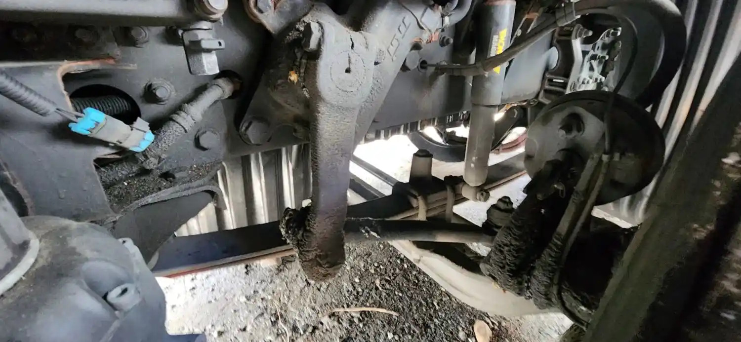 (Used) 2015 Freightliner Cascadia 113, FRONT LEAF SPRINGS Front Leaf & Springs