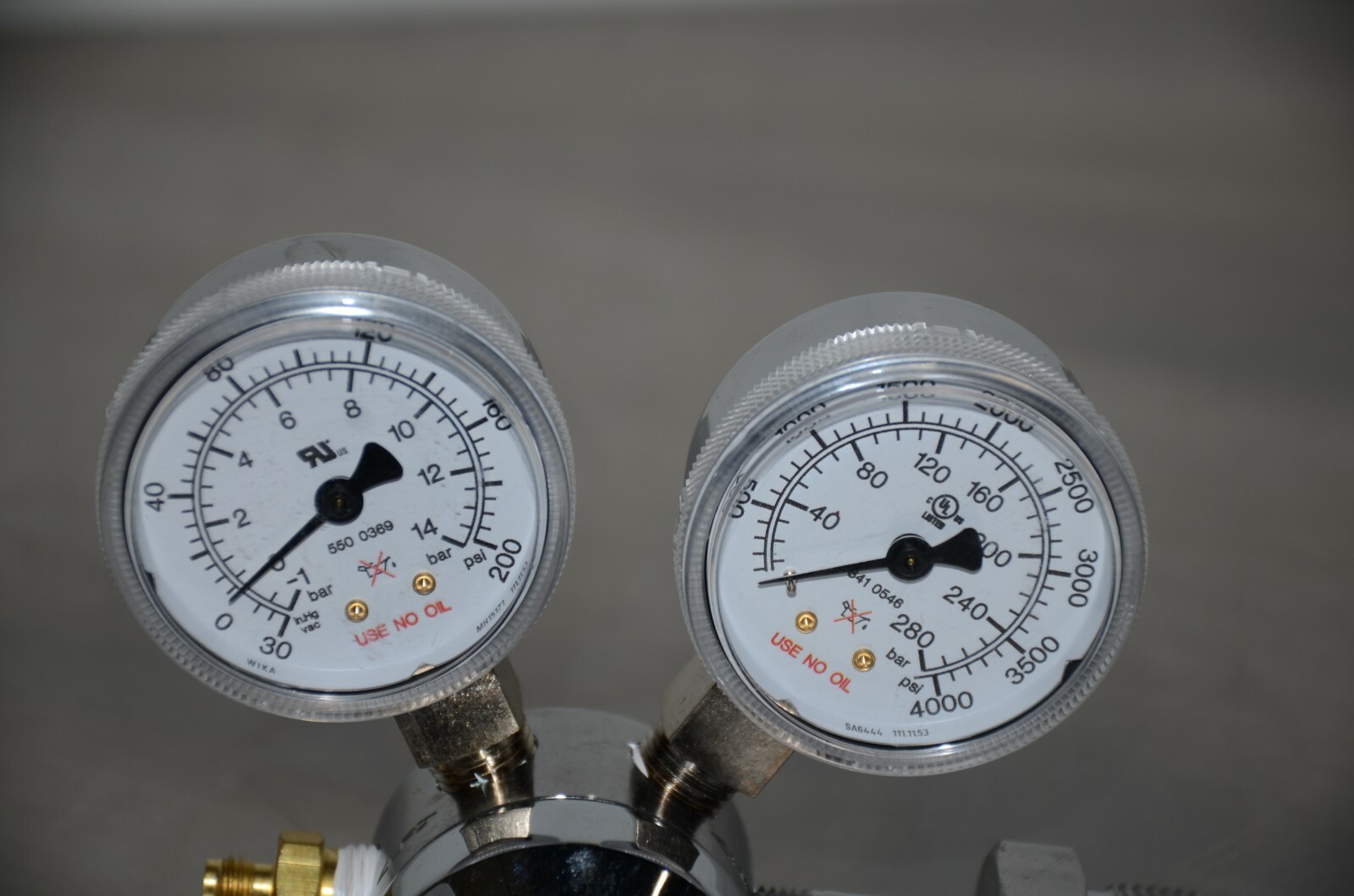 Roberts Oxygen 3023302-27-580 Regulator CGA-580