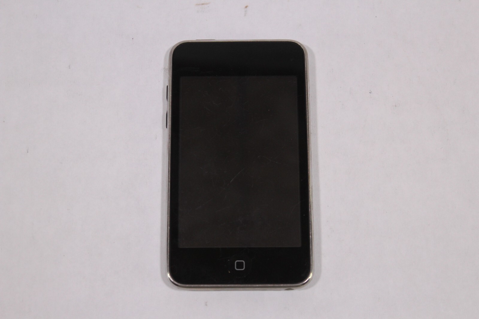 Apple Model A1288 Black 2nd Generation 8GB Wi Fi MP3 Touch IPod UNTESTED