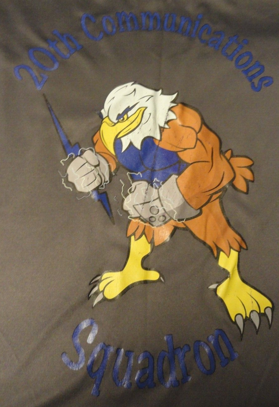 DISCONTINUED 20TH COMMUNICATIONS SQUADRON USAF AIR FORCE GRAY UNIT SHIRT MEDIUM