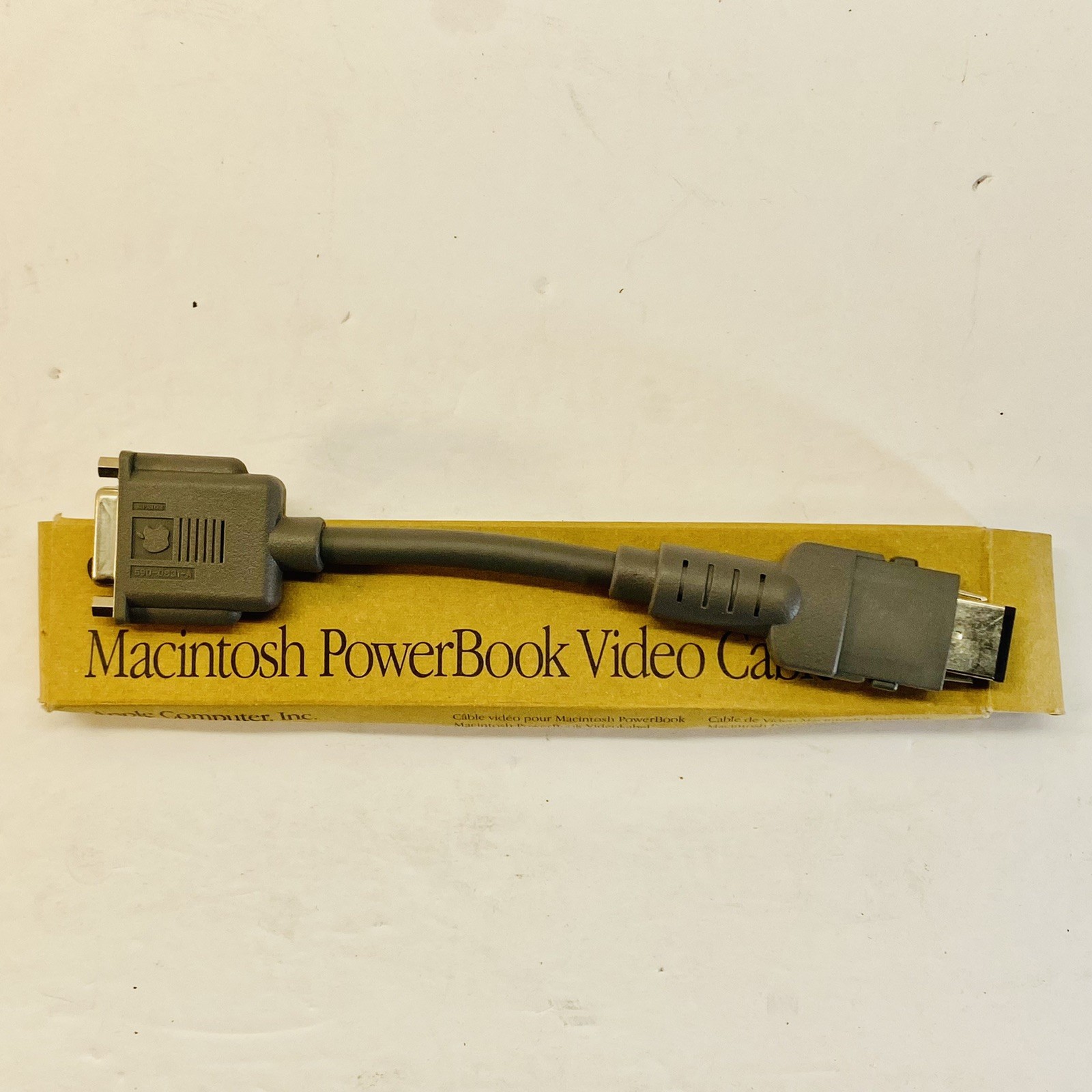 Macintosh PowerBook 180c Bundle- Zoom Modem, Video Cable, Case, Manuals - AS IS