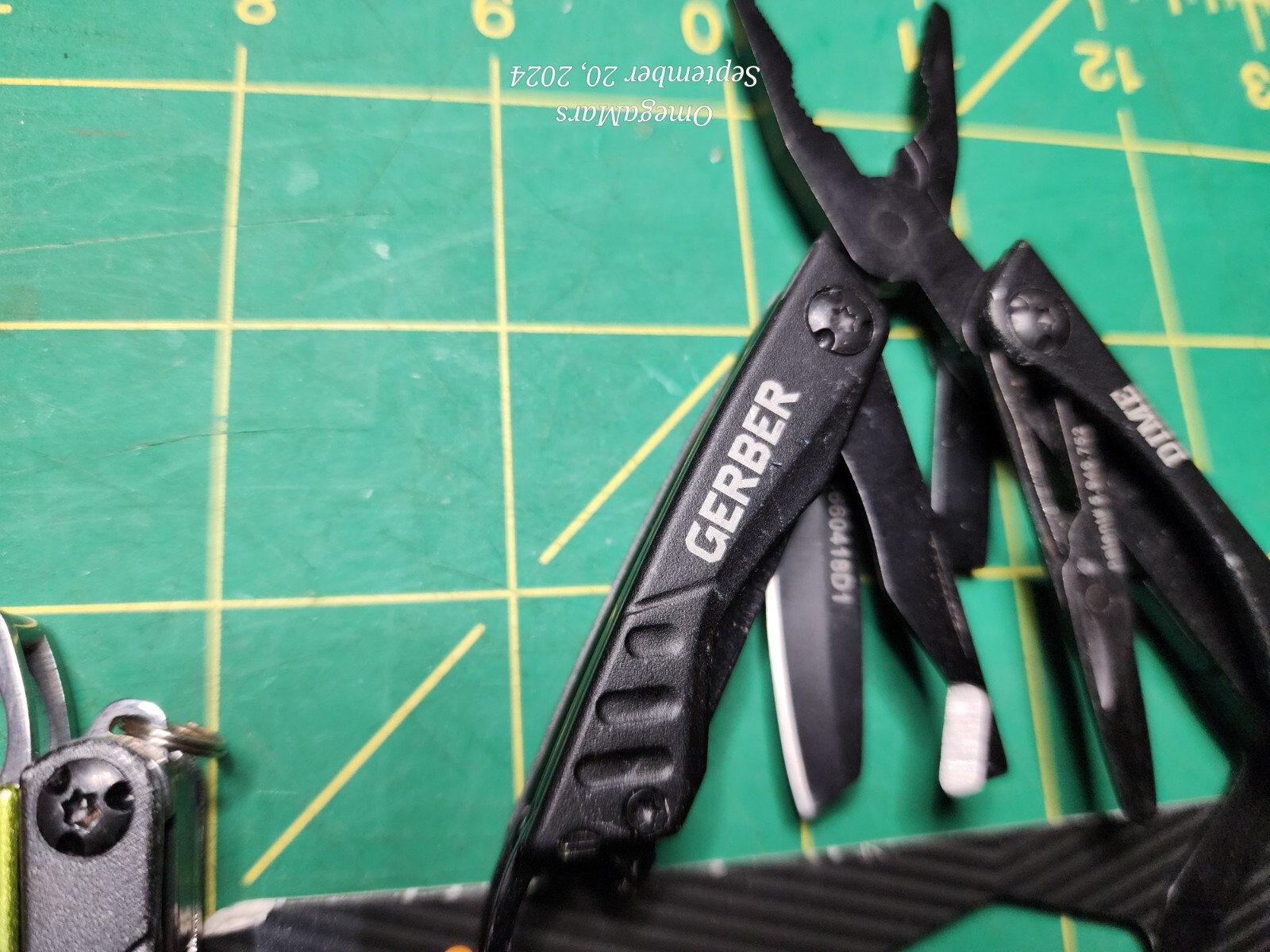 Gerber Dime multi tool x1 good-great conditions, READ the description please.