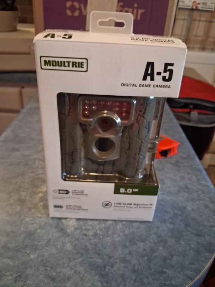 Moultrie A-5 Digital Game Camera 5.0 MP Low Glow Nighttime 50 Ft. W/32Gb Card