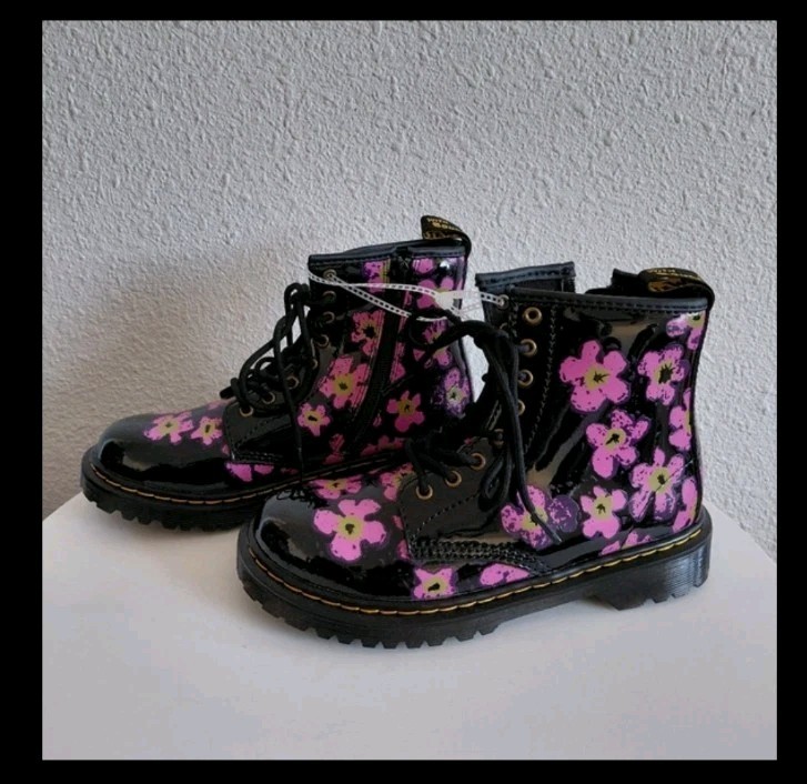 Nwob Dr. Martens 1460 Patent Black Floral High Top Boot Youth US 3 Eur 34