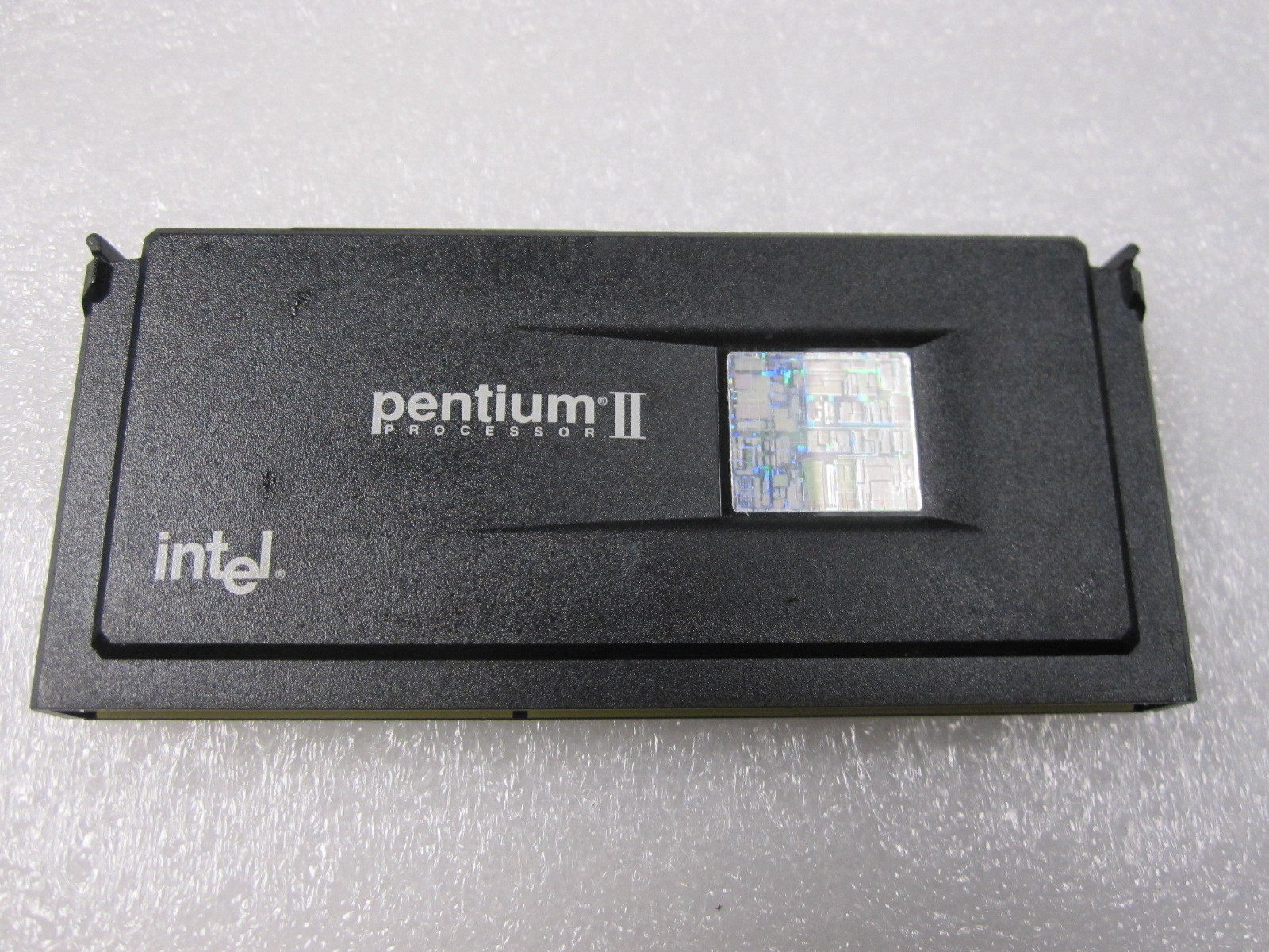 Intel Pentium II 400MHz/100MHz/512KB Slot 1 CPU 80523PY400512 SL2S7 Vintage
