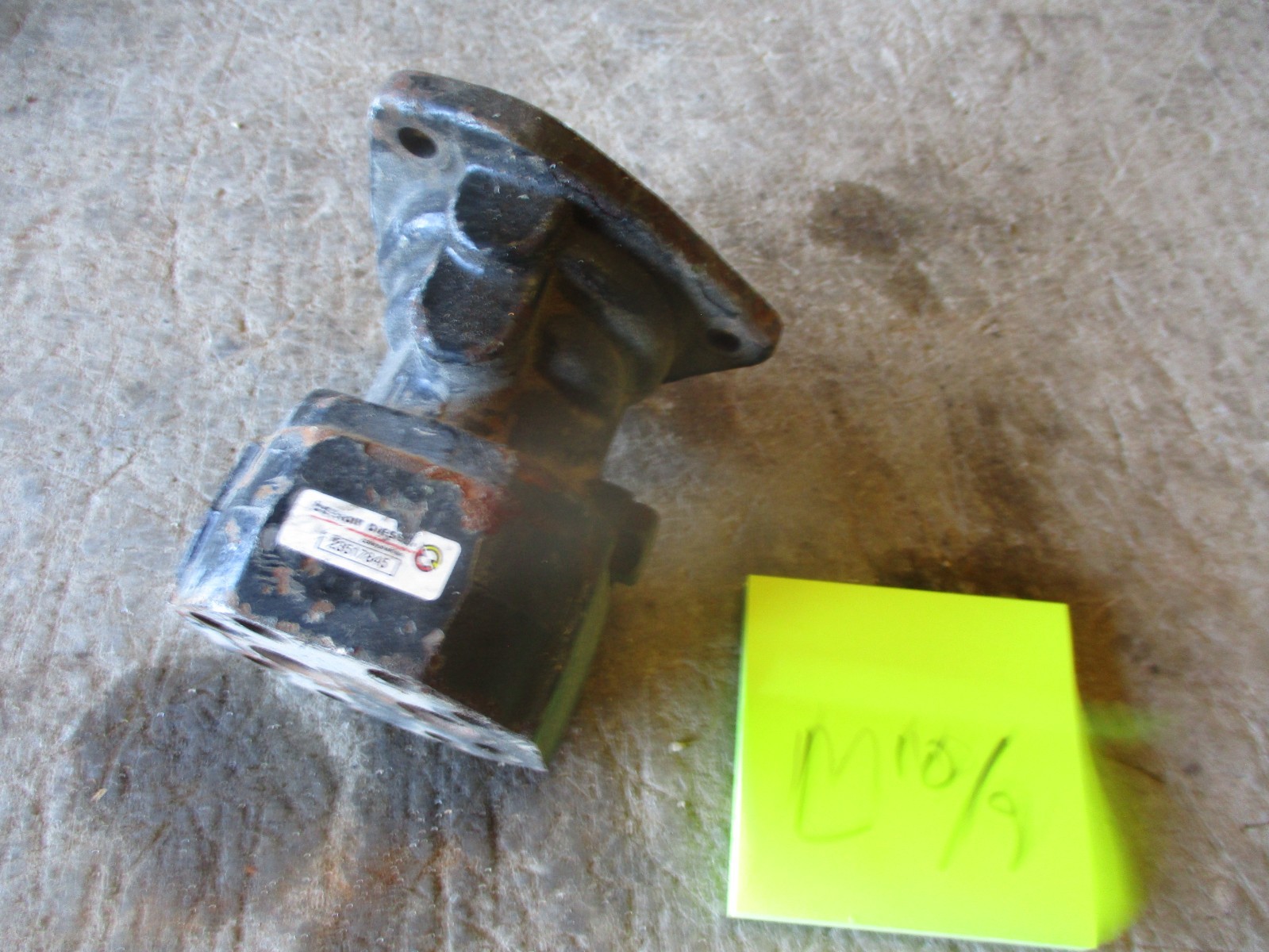 Used OEM Detroit Diesel Fuel Pump 23517845, for Core or Repair