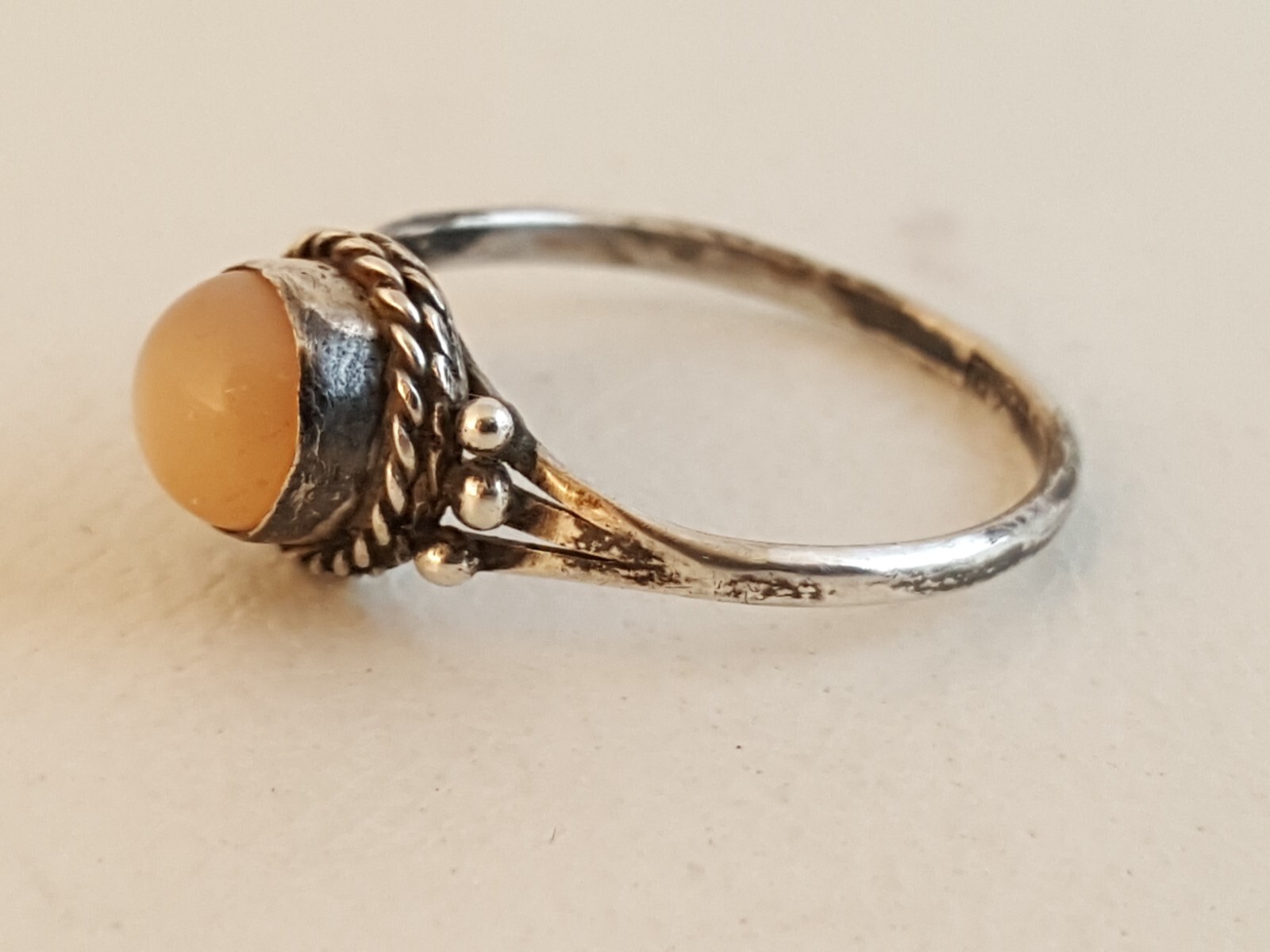 Artisan moonstone sterling silver ring sz 6.25