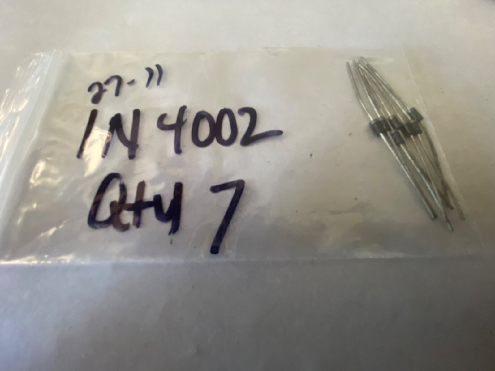 Qty 7 bulk lot , 1N4002 diode rectifier