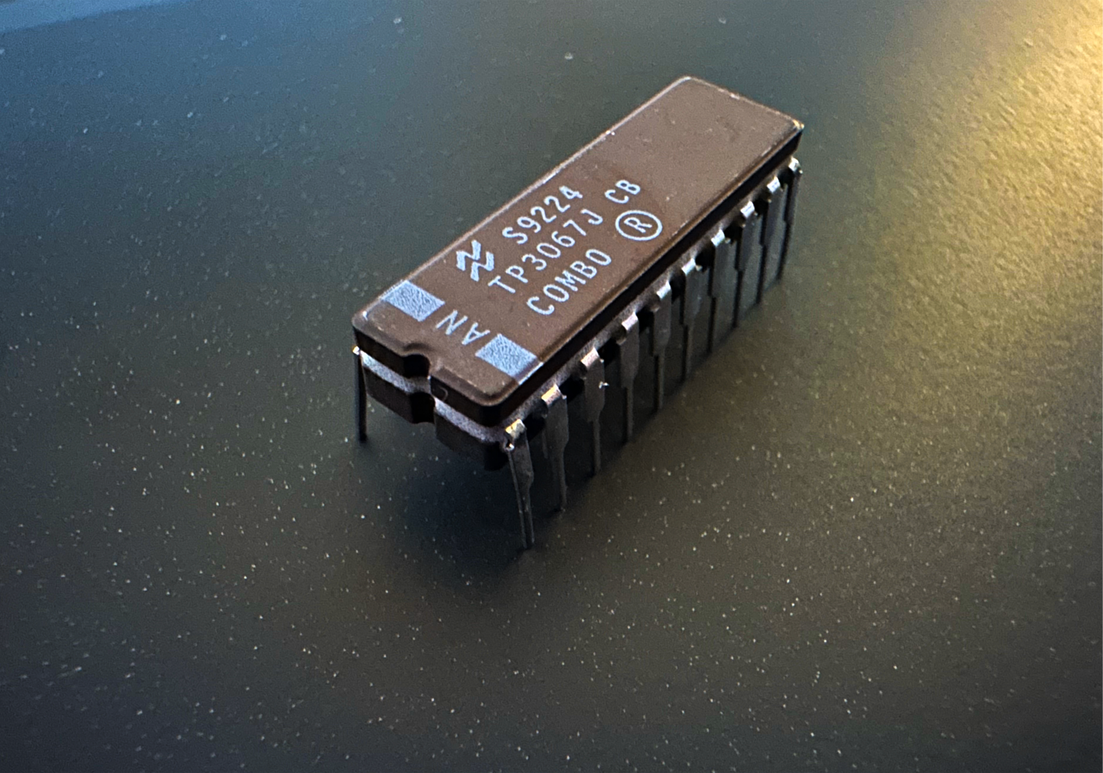TP3067J National Semiconductor CODEC/Filter CMOS Serial Interface Ceramic IC