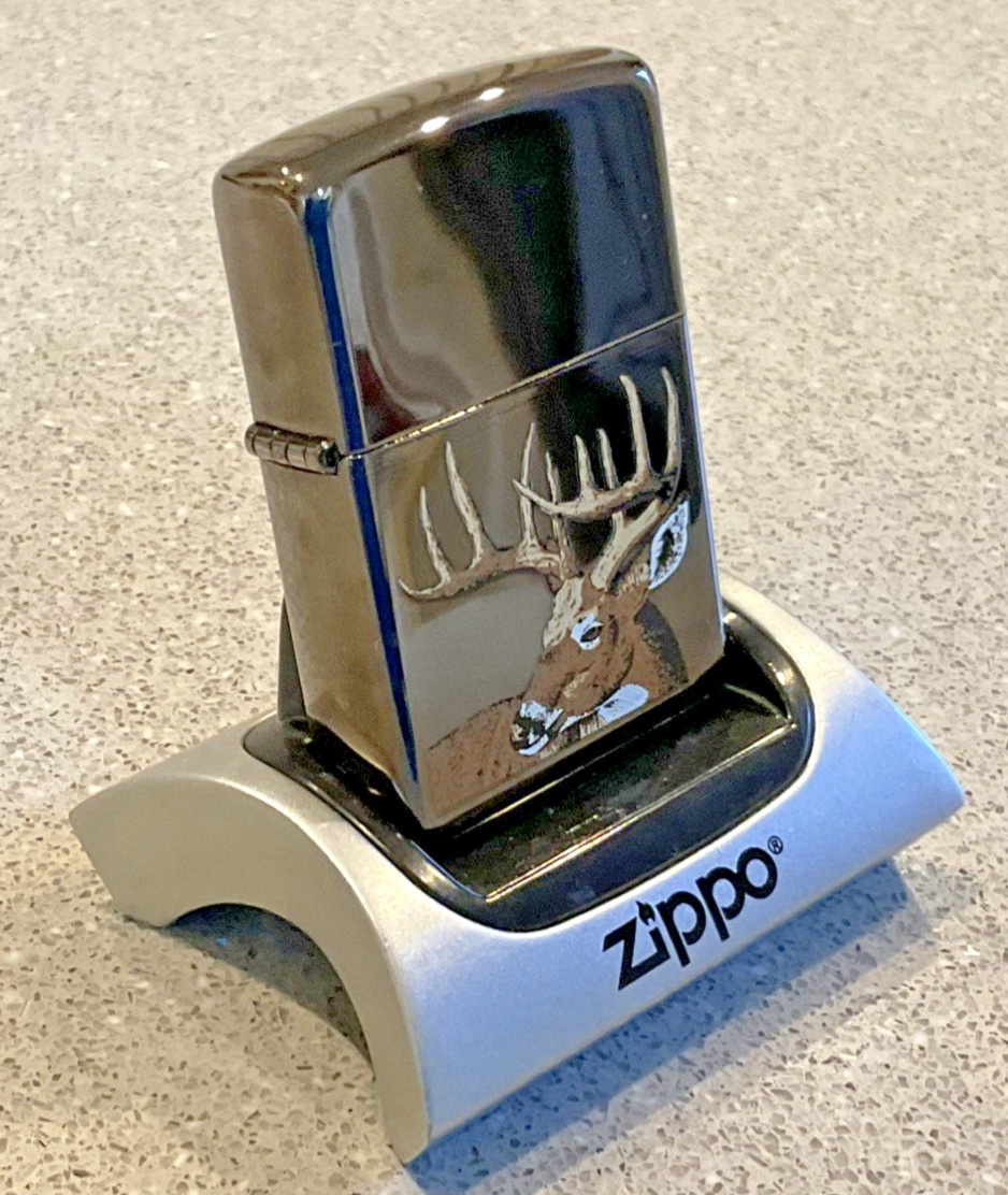 Genuine Brand New 2002 ZIPPO Lighter Excellent DEER/STAG DESIGN Black Ice Chrome