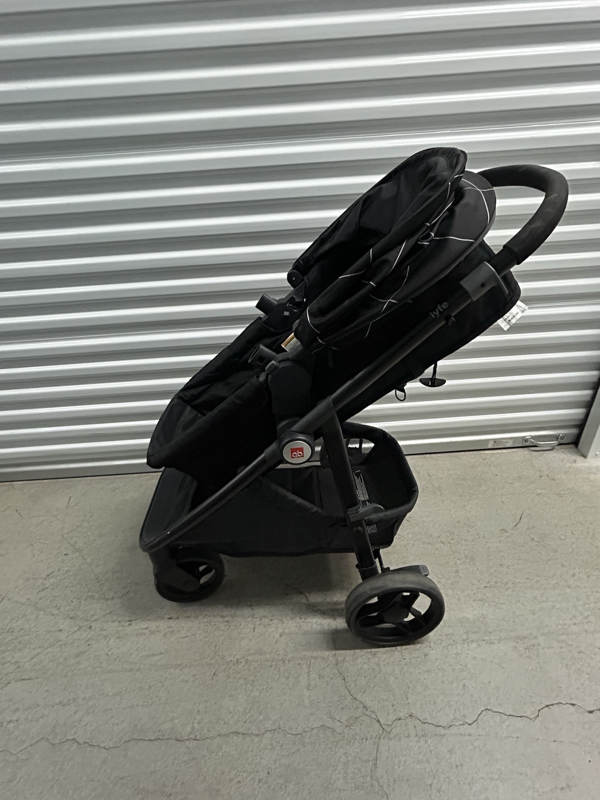 gb LYFE Stroller – Black