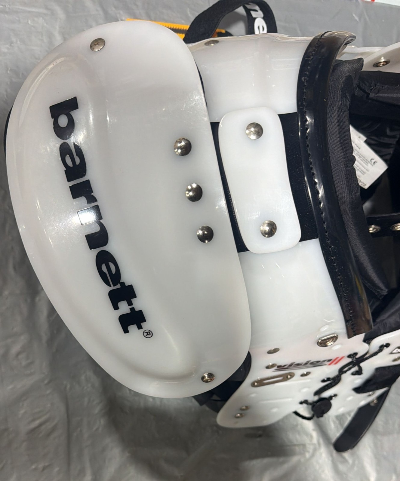 Barnett VISION II competition football shoulder pad, QB-WR-RB-DB Size S