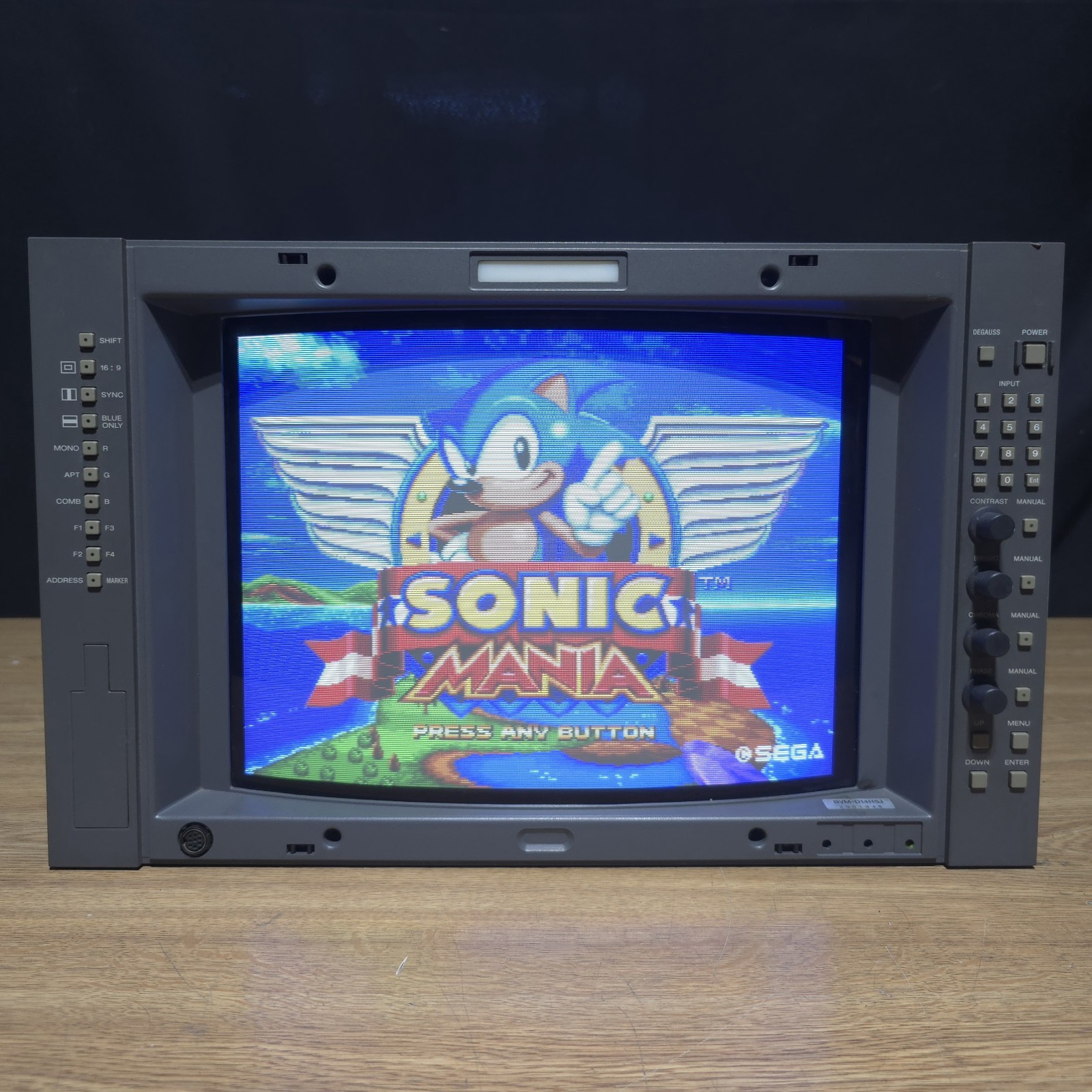 Sony 14" BVM-D14H5J 800TVL RGB Component SDI SD HD Trinitron CRT Monitor