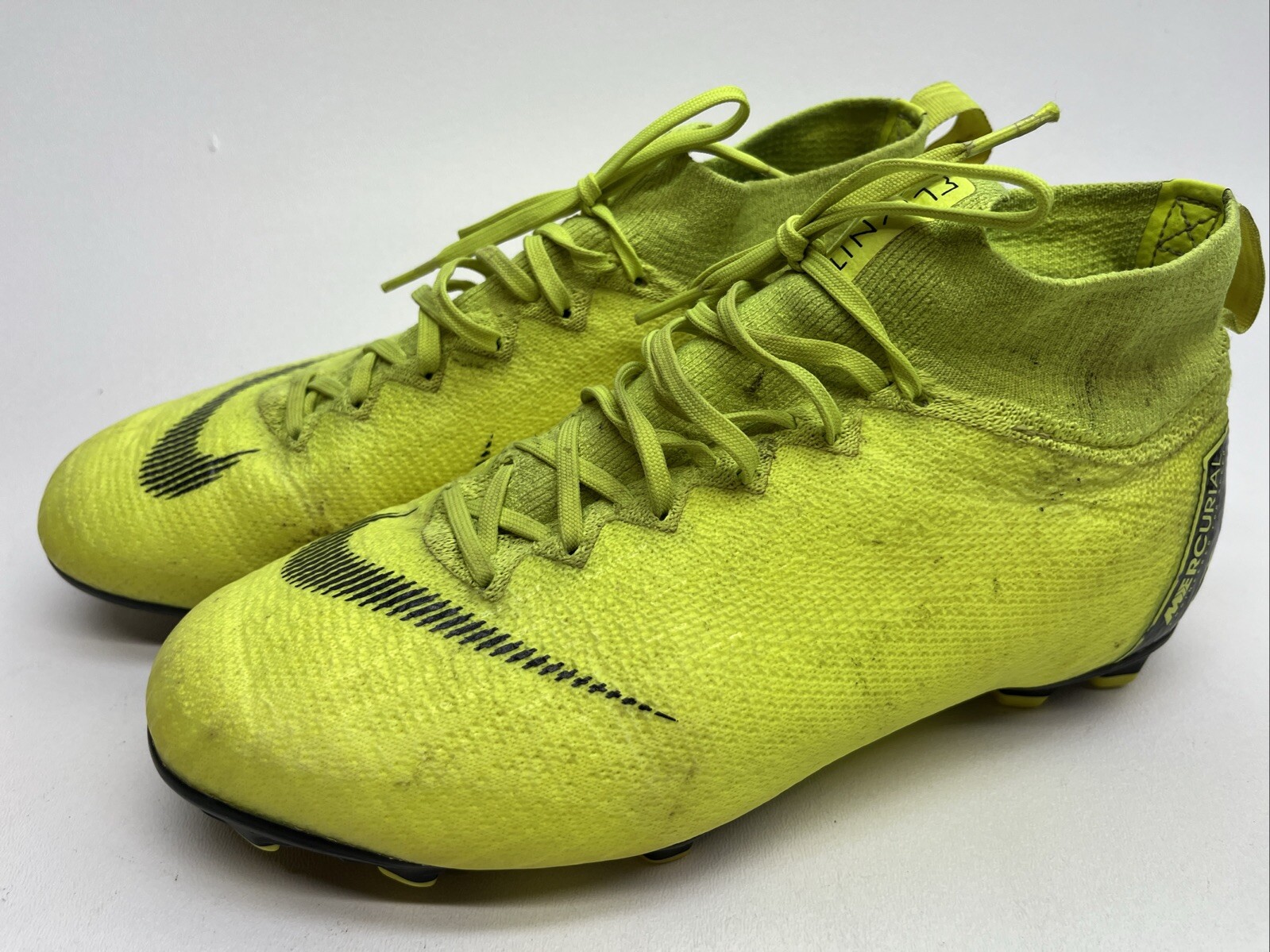 Nike Superfly Boys 5.5 Y  Green Volt Soccer Cleats Flyknit Futbol Outdoors 🔥