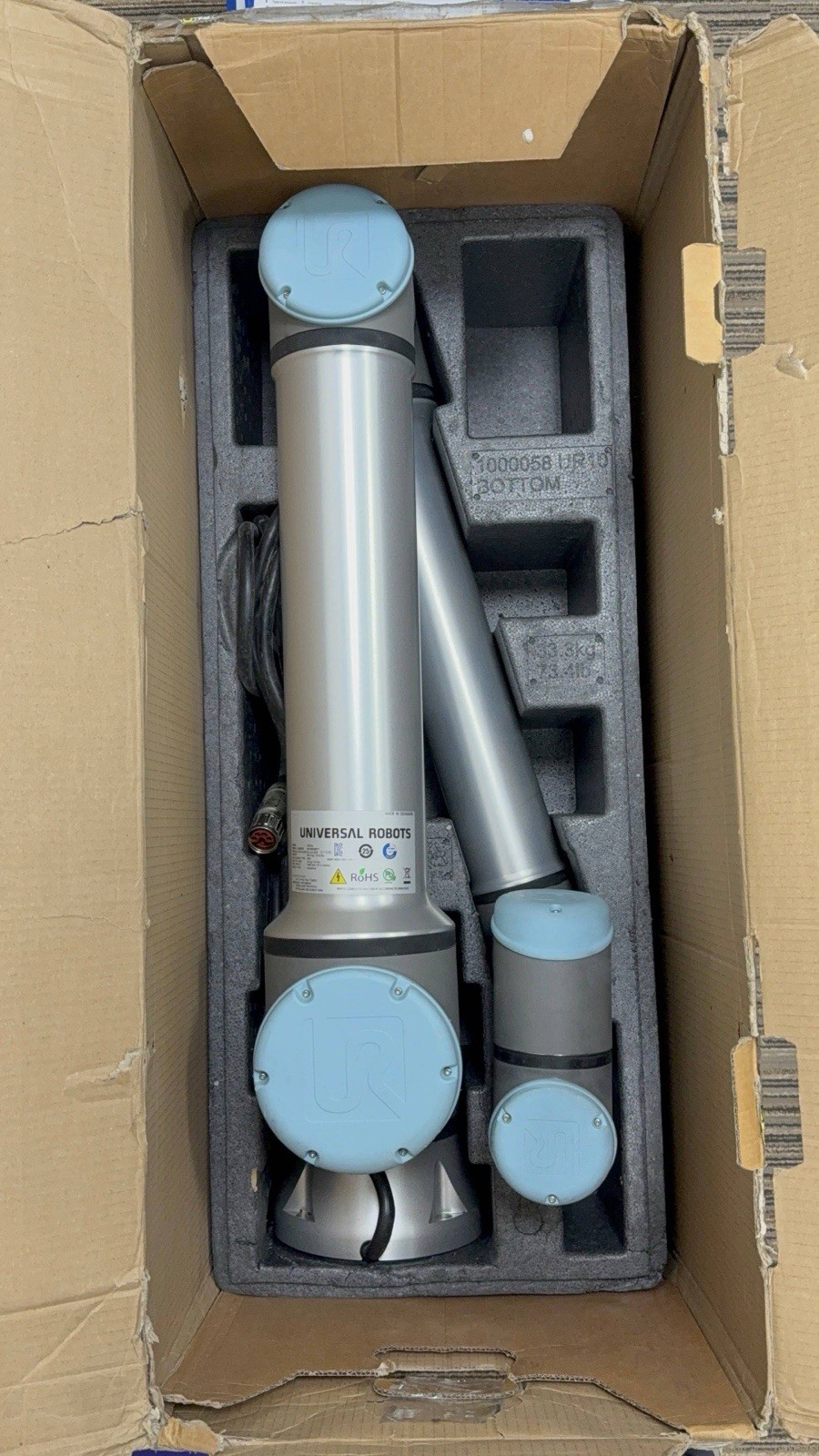 Universal Robots UR10e Cobot with OEM Control Box & Teach Pendant USA