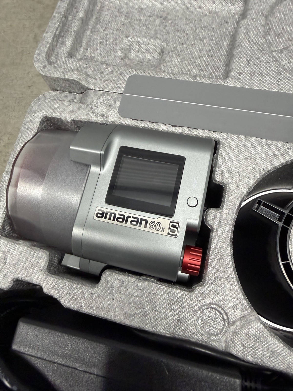 Aputure Amaran COB 60X S Point Source LED 65W Daylight