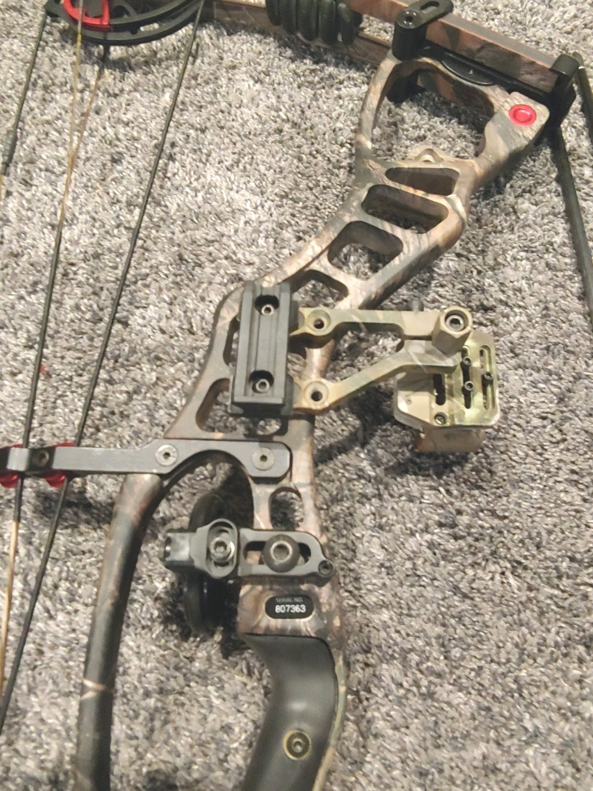 Hoyt Vector 32 RH Compound Bow Package 28in 60lbs.