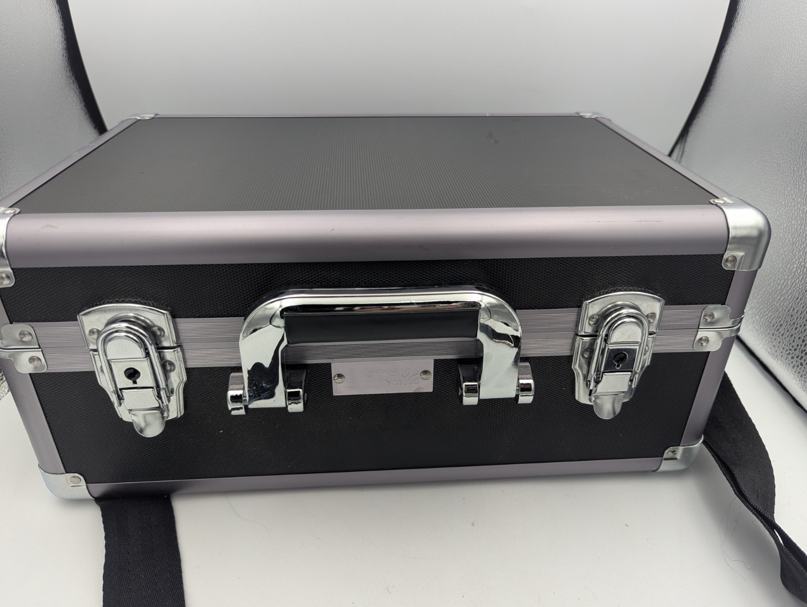 LISTEN TECHNOLOGIES LT-84-03 With Case
