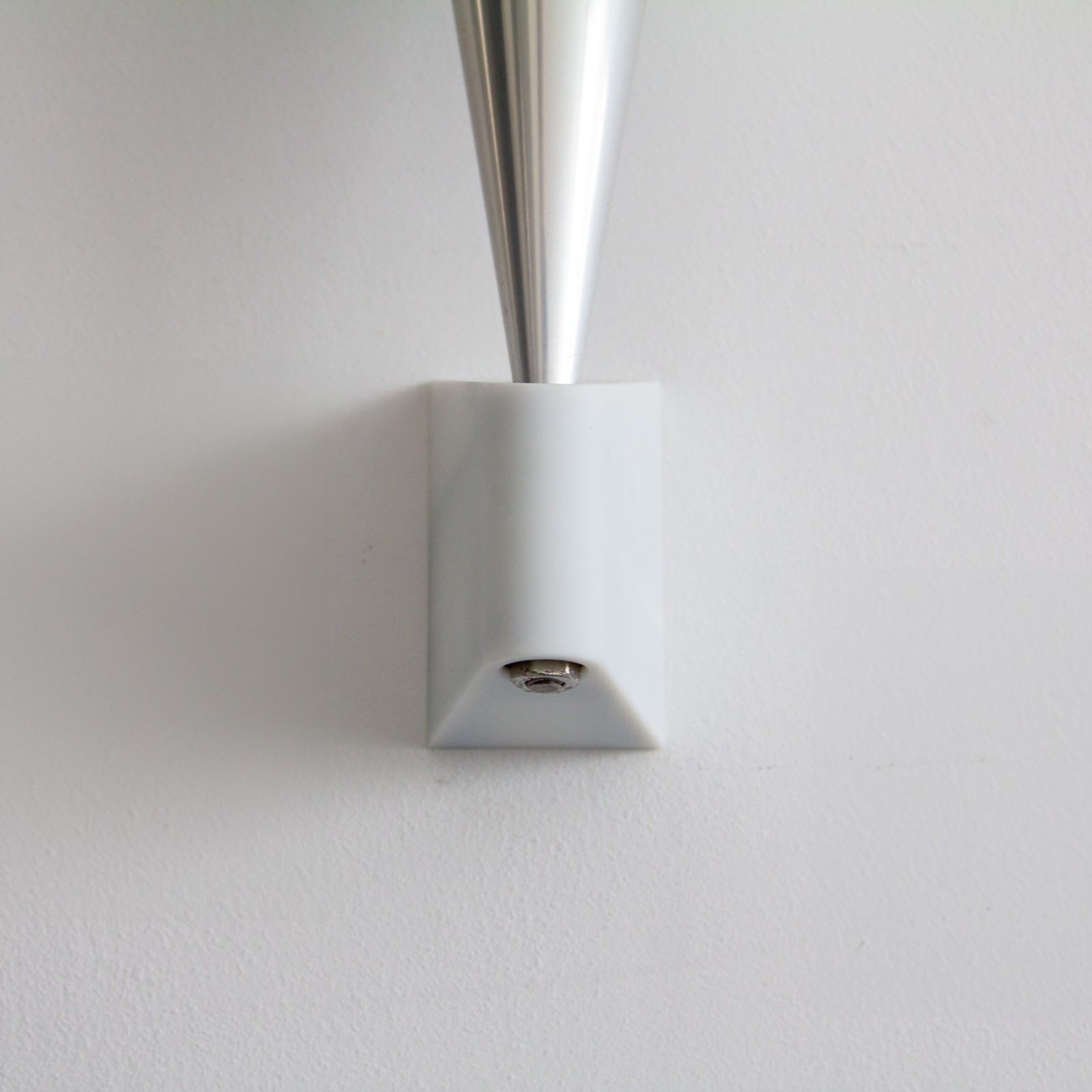 Bang and Olufsen Beolab 8000 (pair) wall mounts