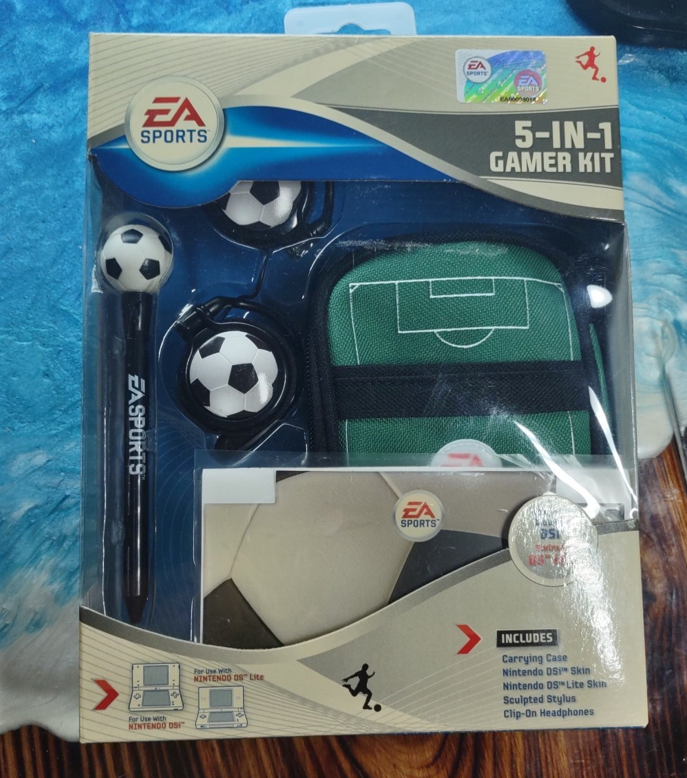 EA Sports Soccer 5-in-1 Gamer Kit Nintendo DSi DS Lite NEW SEALED