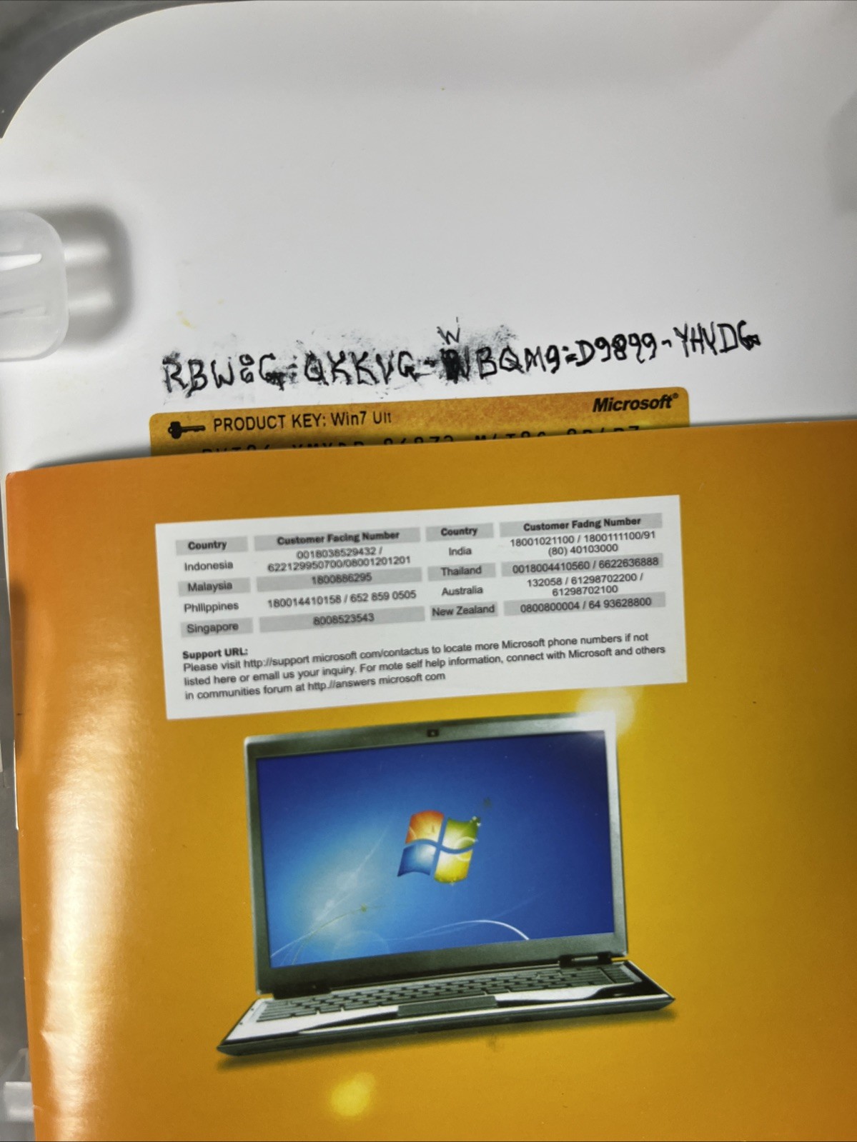 Microsoft Windows 7 Ultimate 32 Bit and 64 Bit DVDs Box License Key