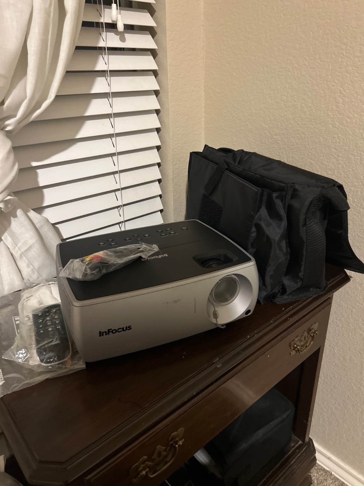 InFocus IN2104 DLP Projector 2500