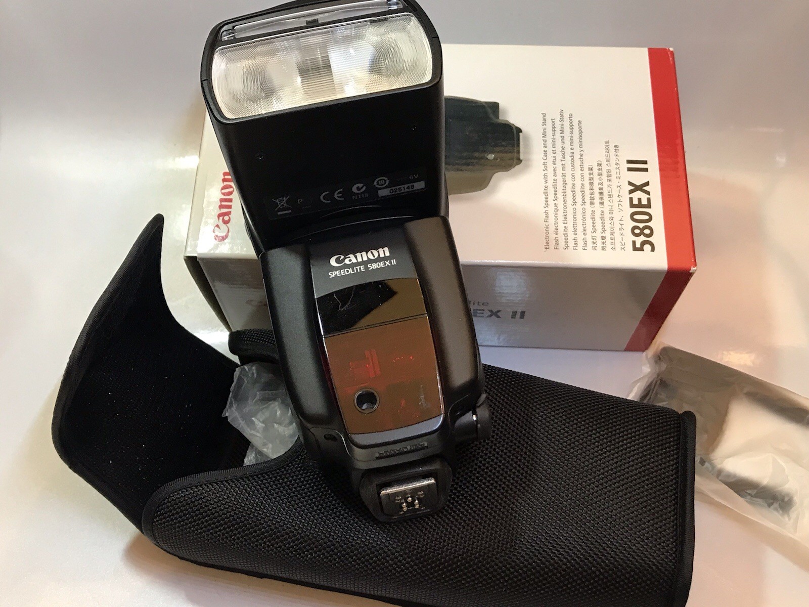 Canon Speedlite 580EX II Shoe Mount Flash for  Canon + Canon CP-E3 battery pack