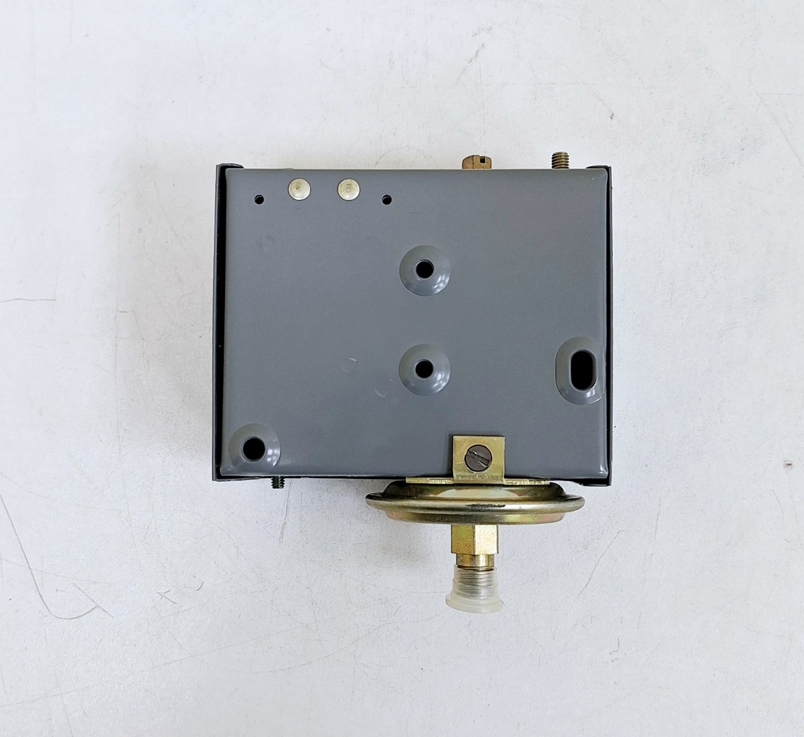 MCC Powers 134-1451 Pressure Electric Switch 3-30PSI