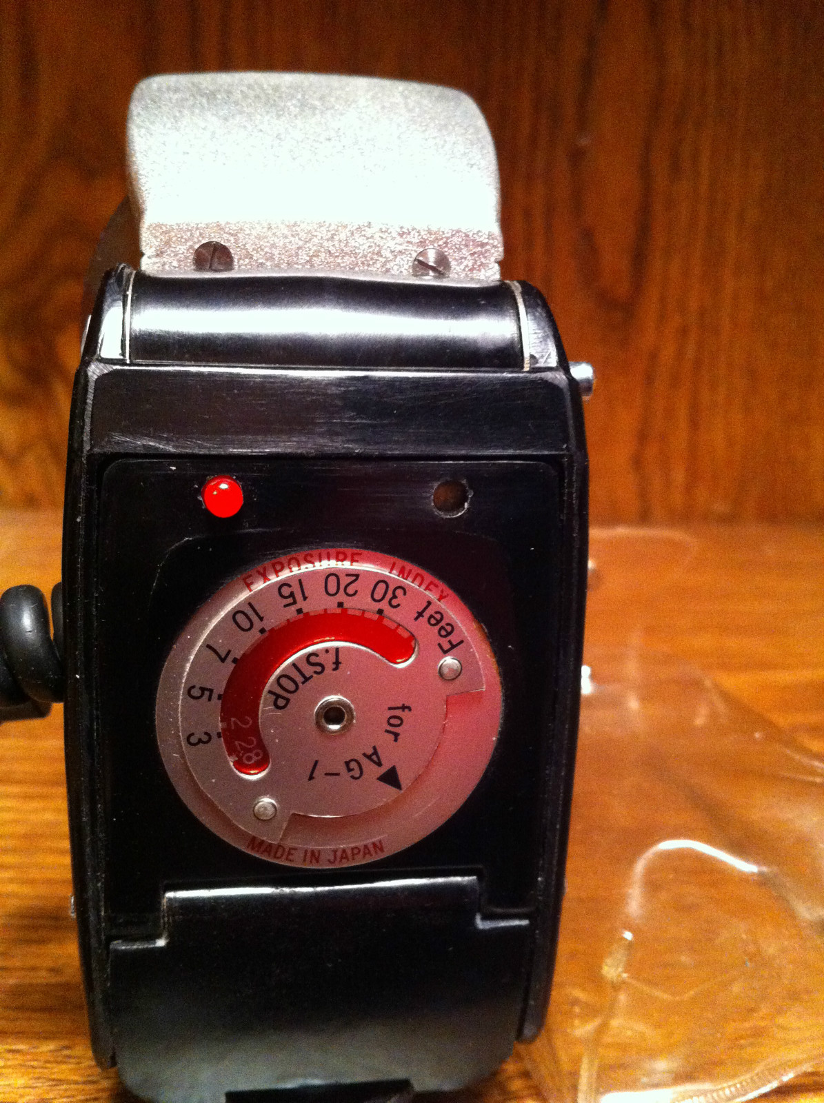 Vintage Avigo mini bounce flash